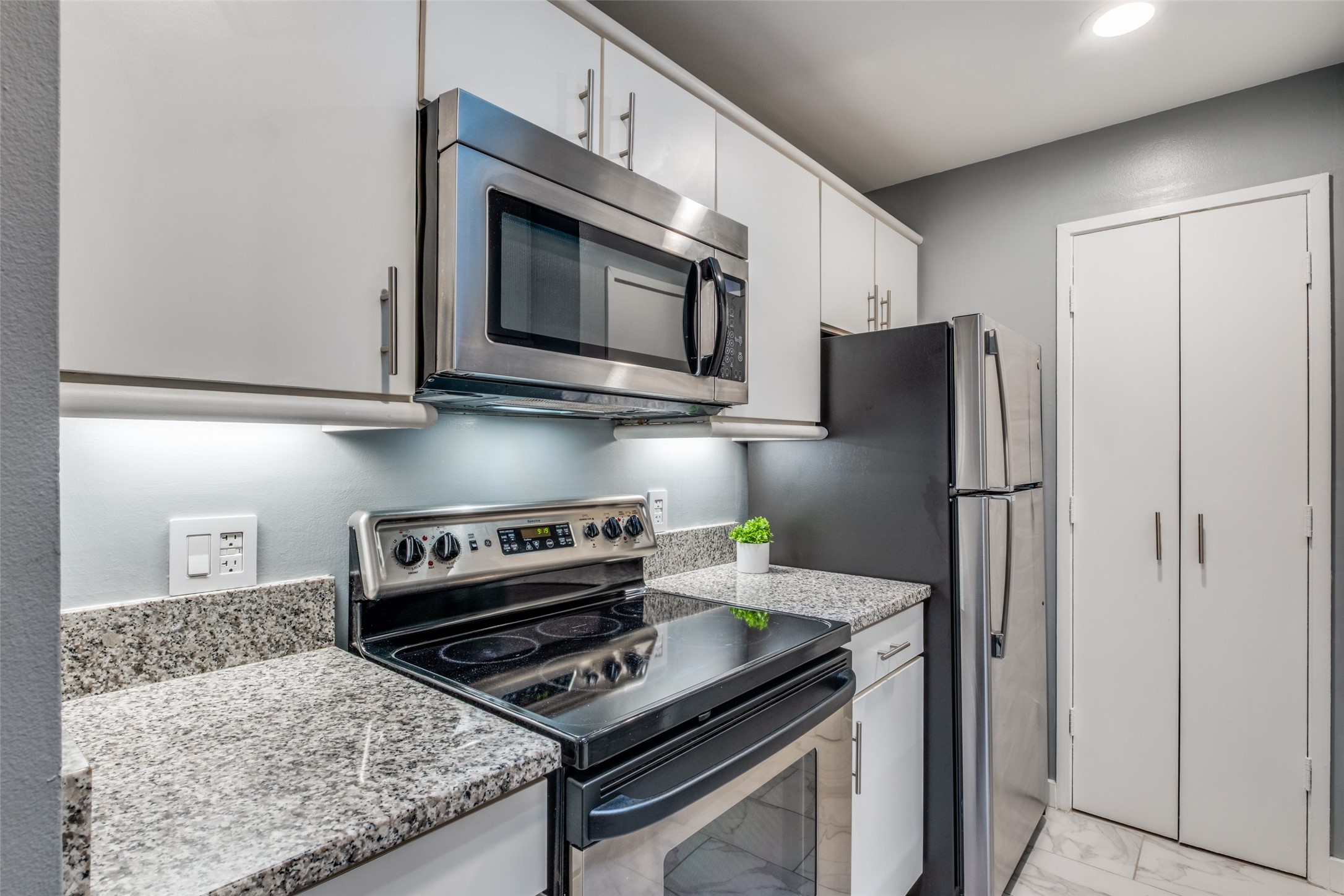 4231 Travis Street Dallas TX 75205