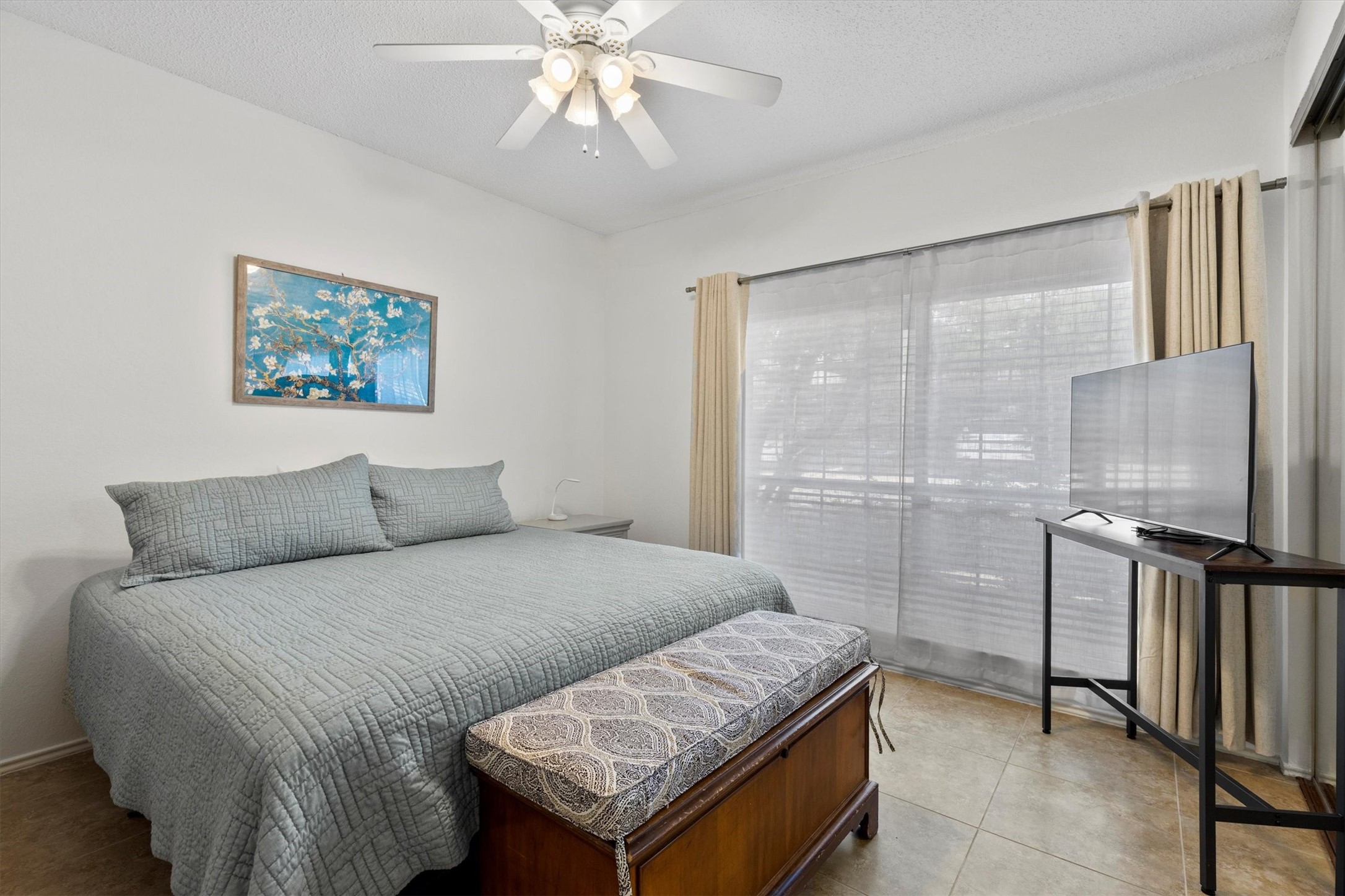 2506 Wedglea Drive Dallas TX 75211