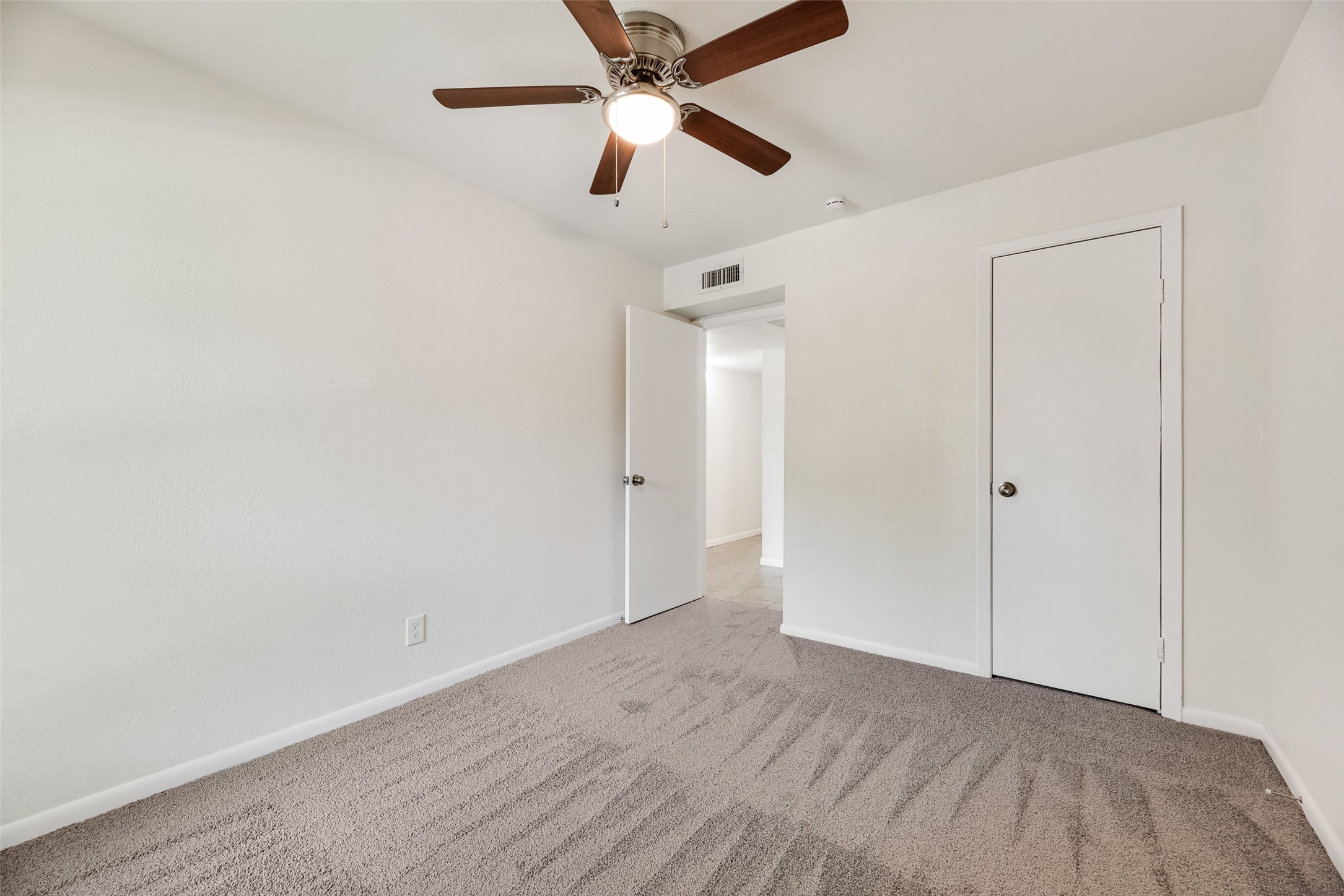 514 Valley Park Drive Garland TX 75043