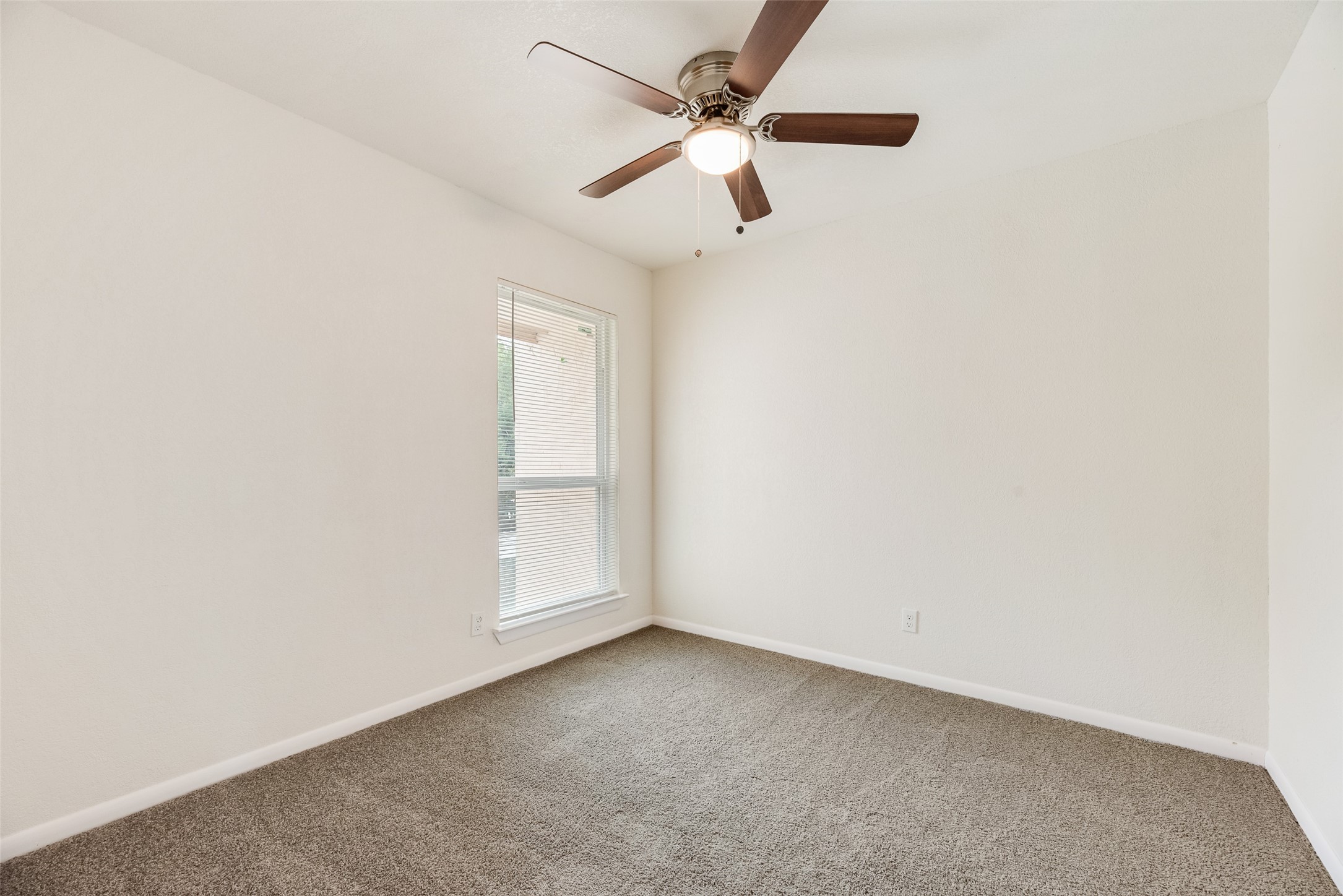 514 Valley Park Drive Garland TX 75043