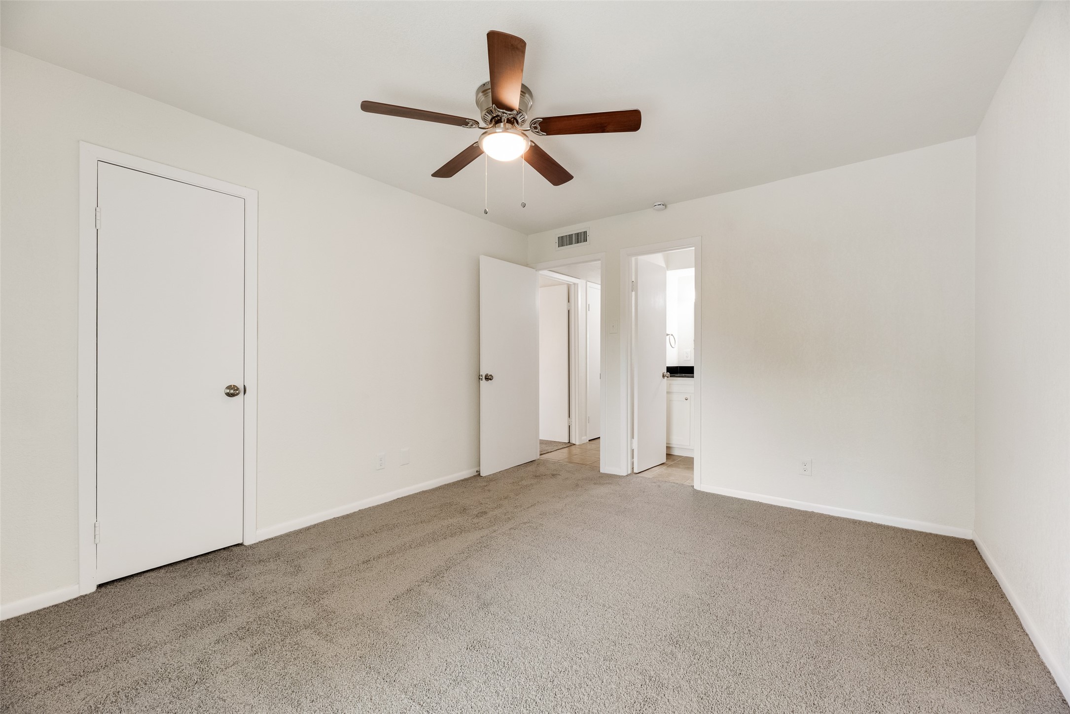 514 Valley Park Drive Garland TX 75043