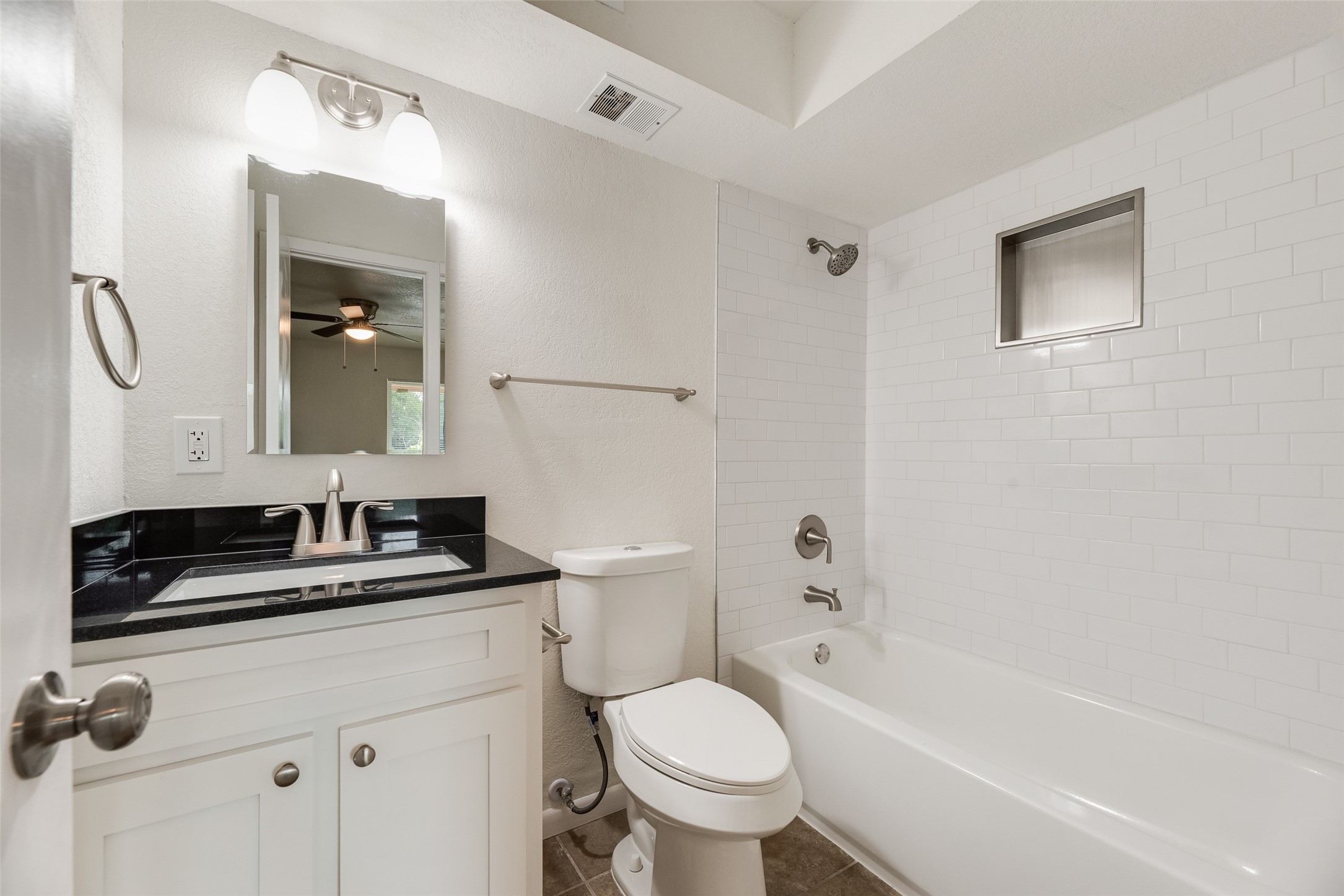 514 Valley Park Drive Garland TX 75043