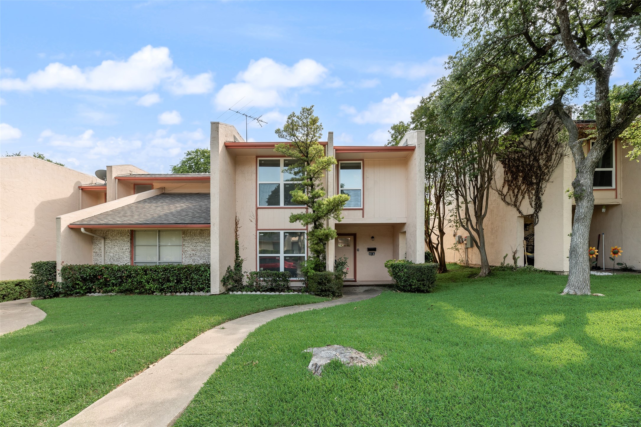 514 Valley Park Drive Garland TX 75043