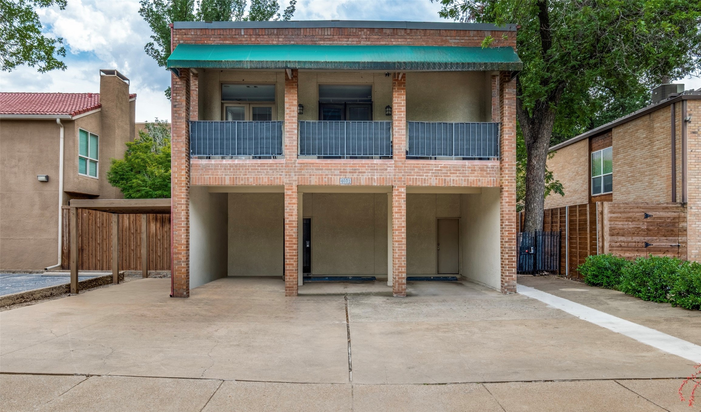 4031 Holland Avenue Dallas TX 75219