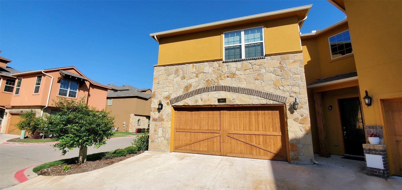 7310 Venice Drive Grand Prairie TX 75054
