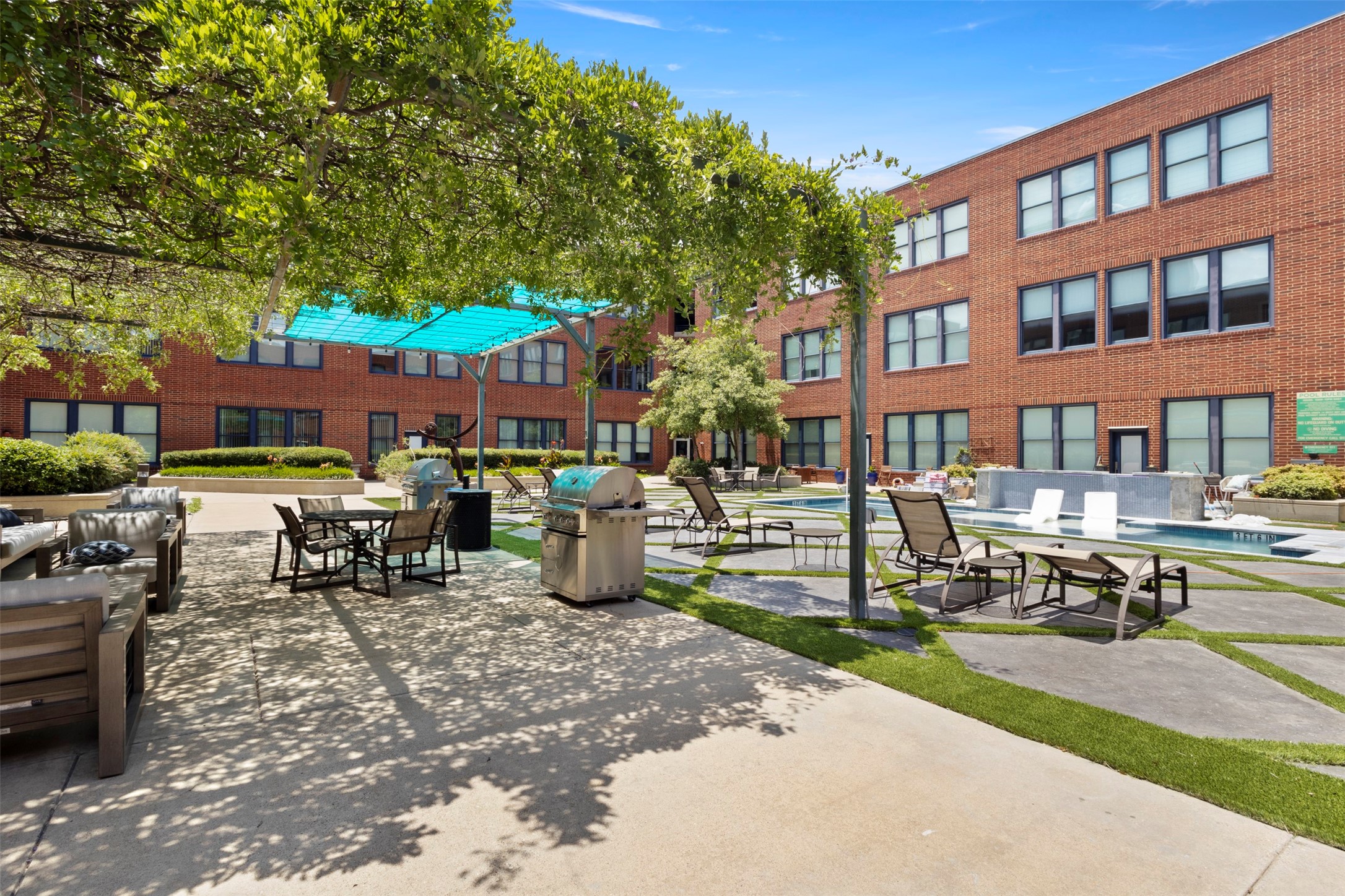 2502 Live Oak Street Dallas TX 75204