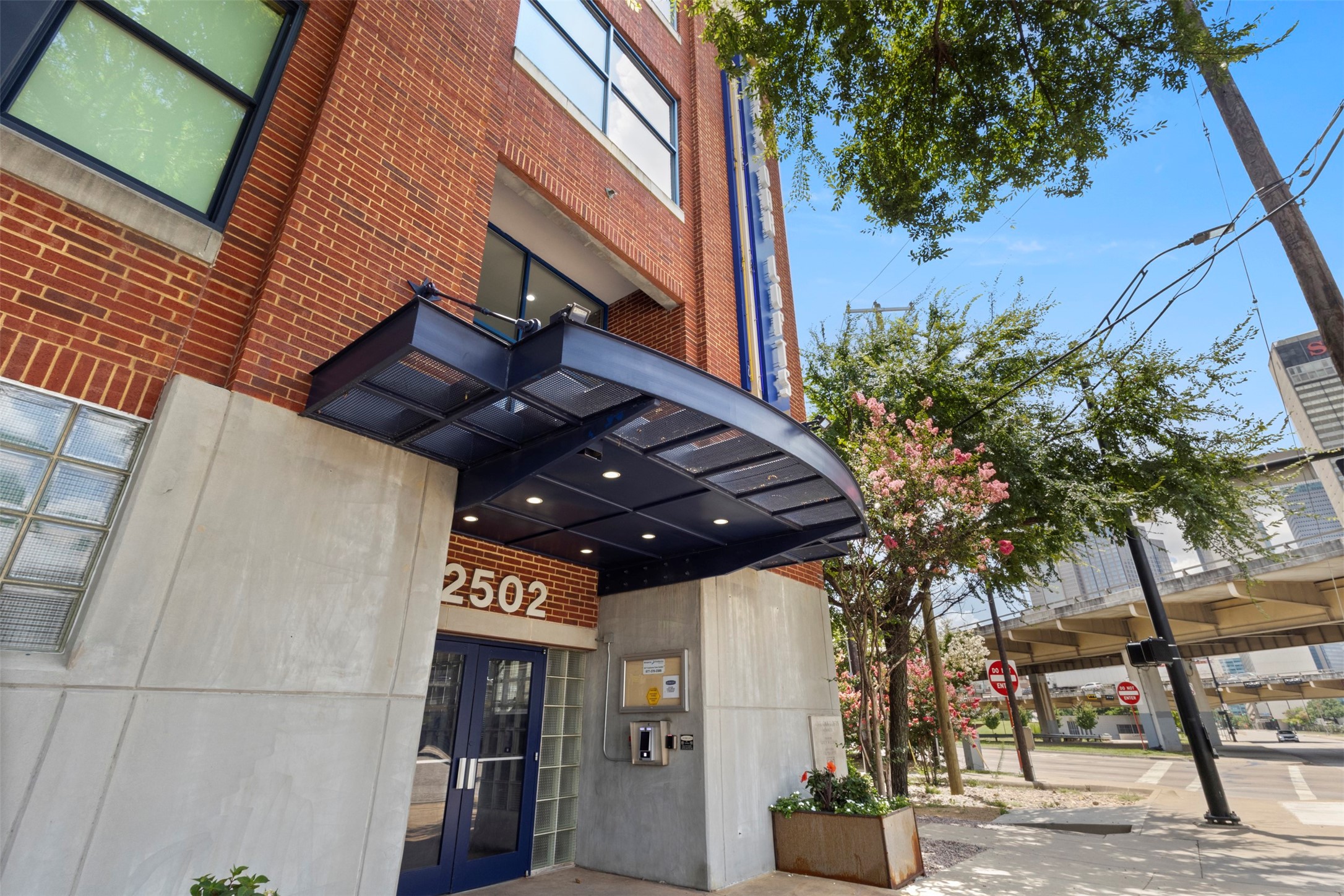 2502 Live Oak Street Dallas TX 75204