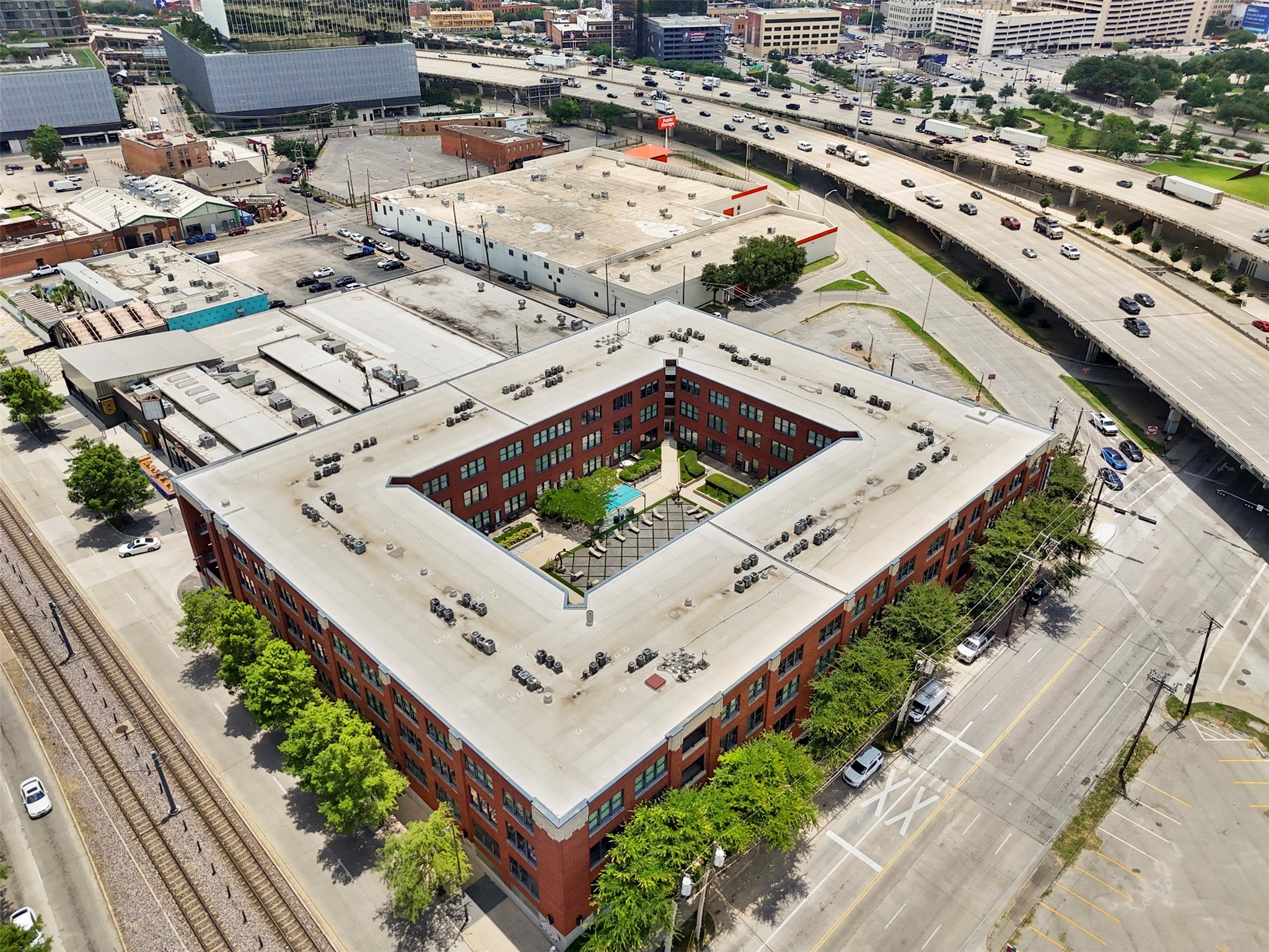 2502 Live Oak Street Dallas TX 75204