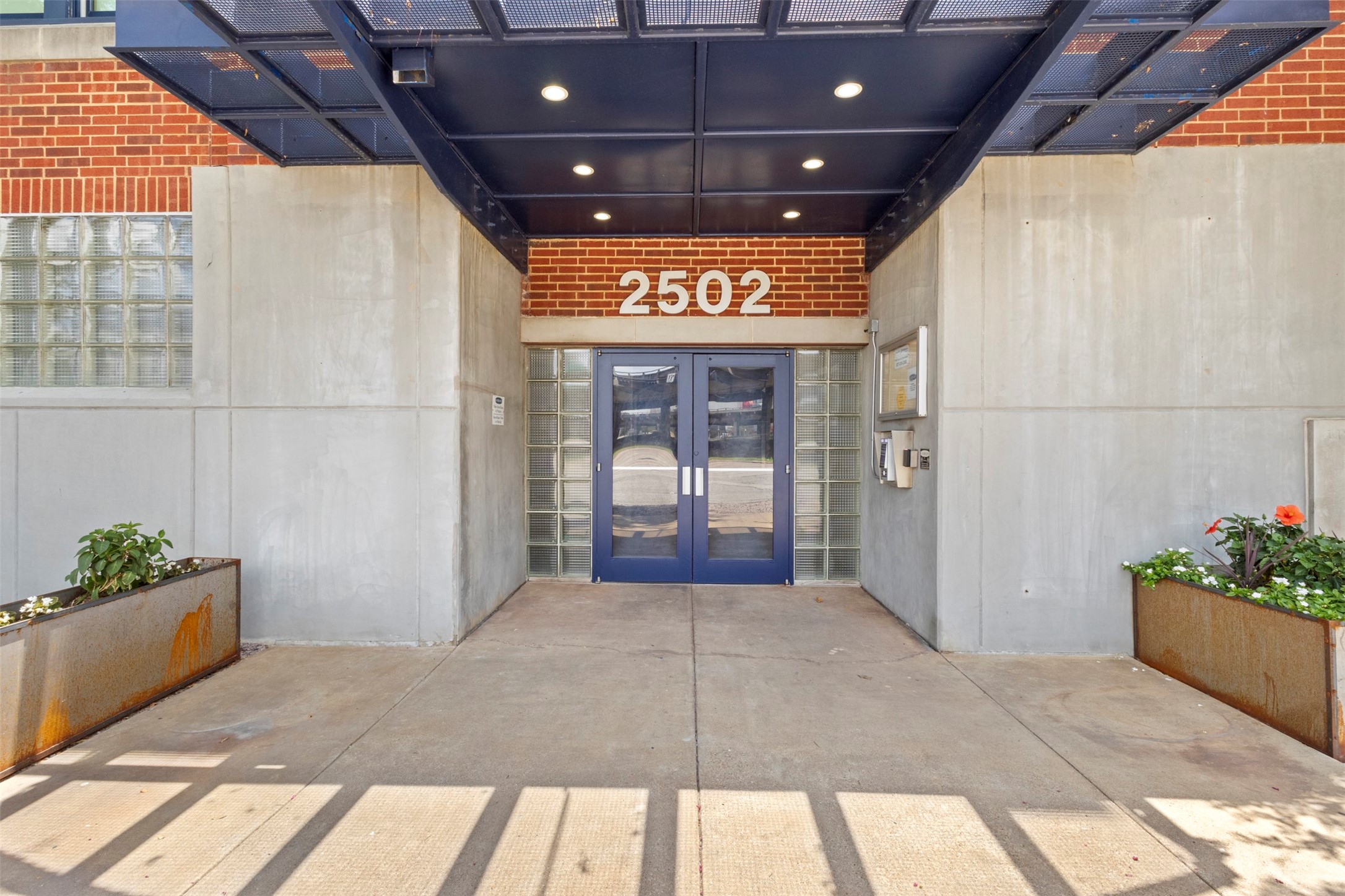 2502 Live Oak Street Dallas TX 75204