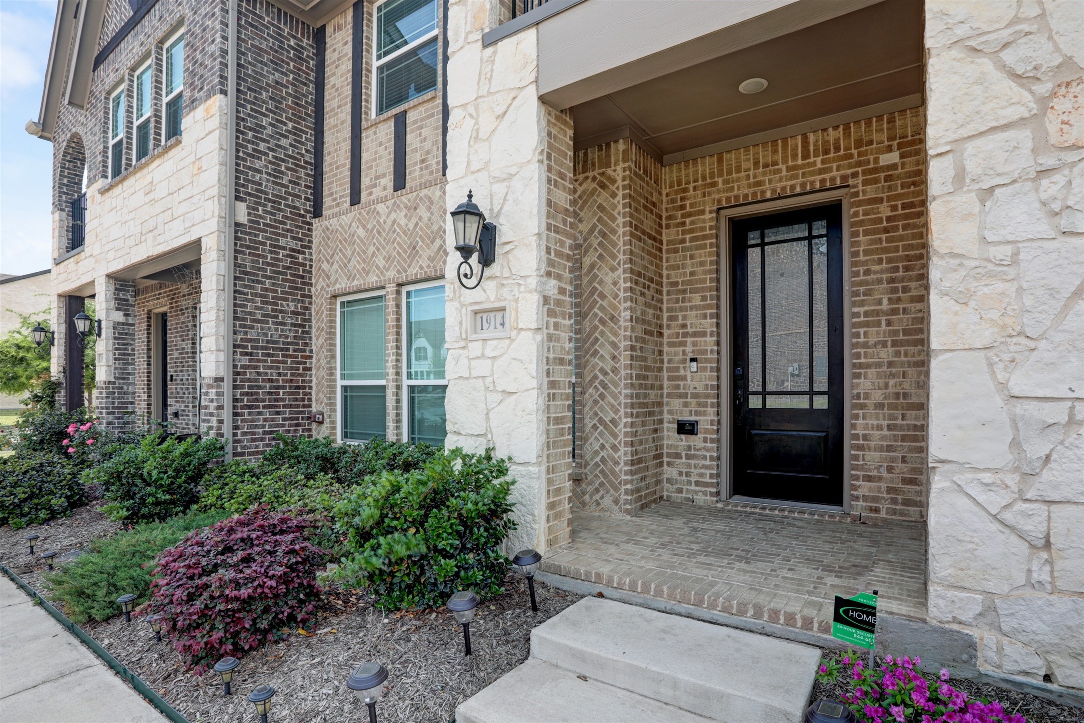 1914 Melinda Lane Farmers Branch TX 75234