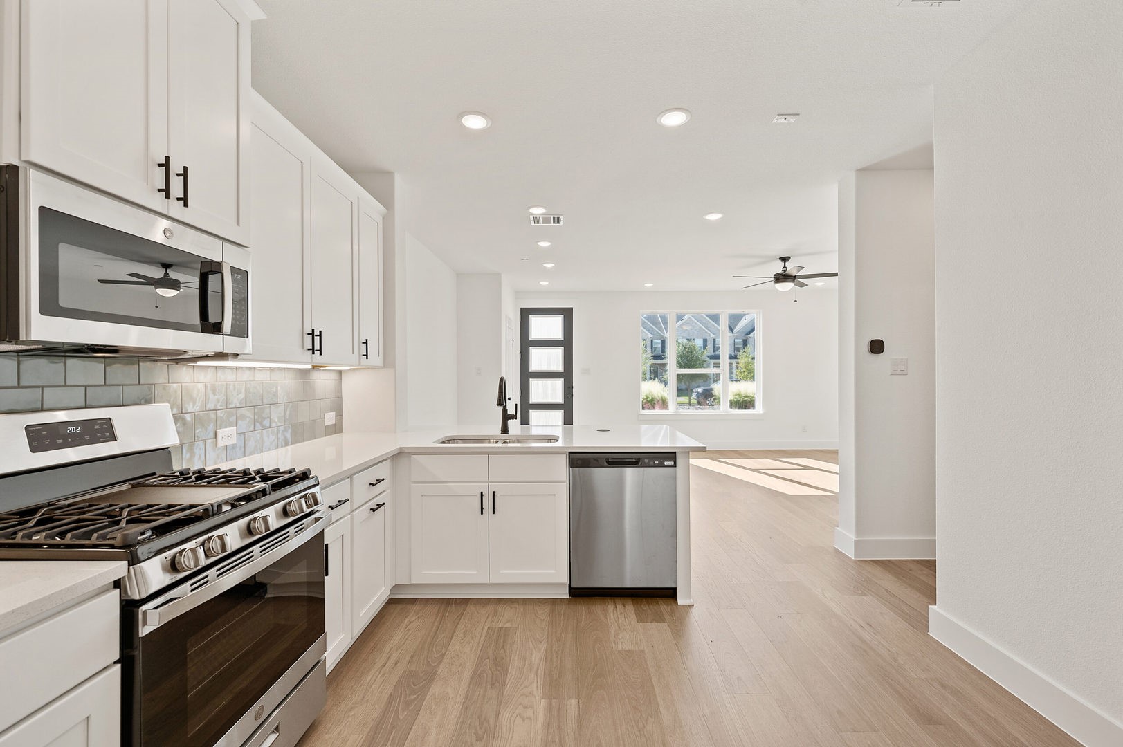 1841 Summer Aura Mesquite TX 75181