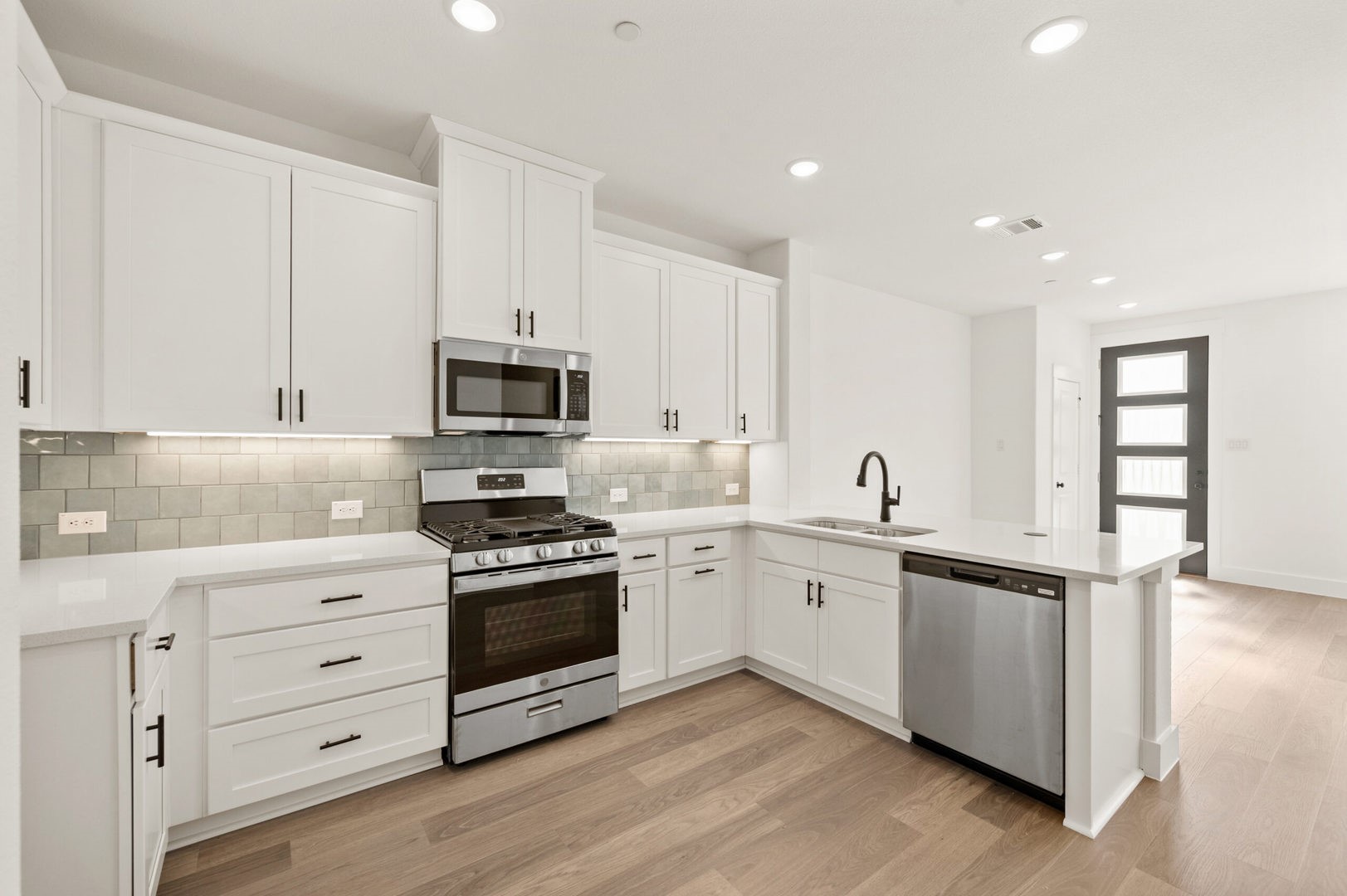1841 Summer Aura Mesquite TX 75181