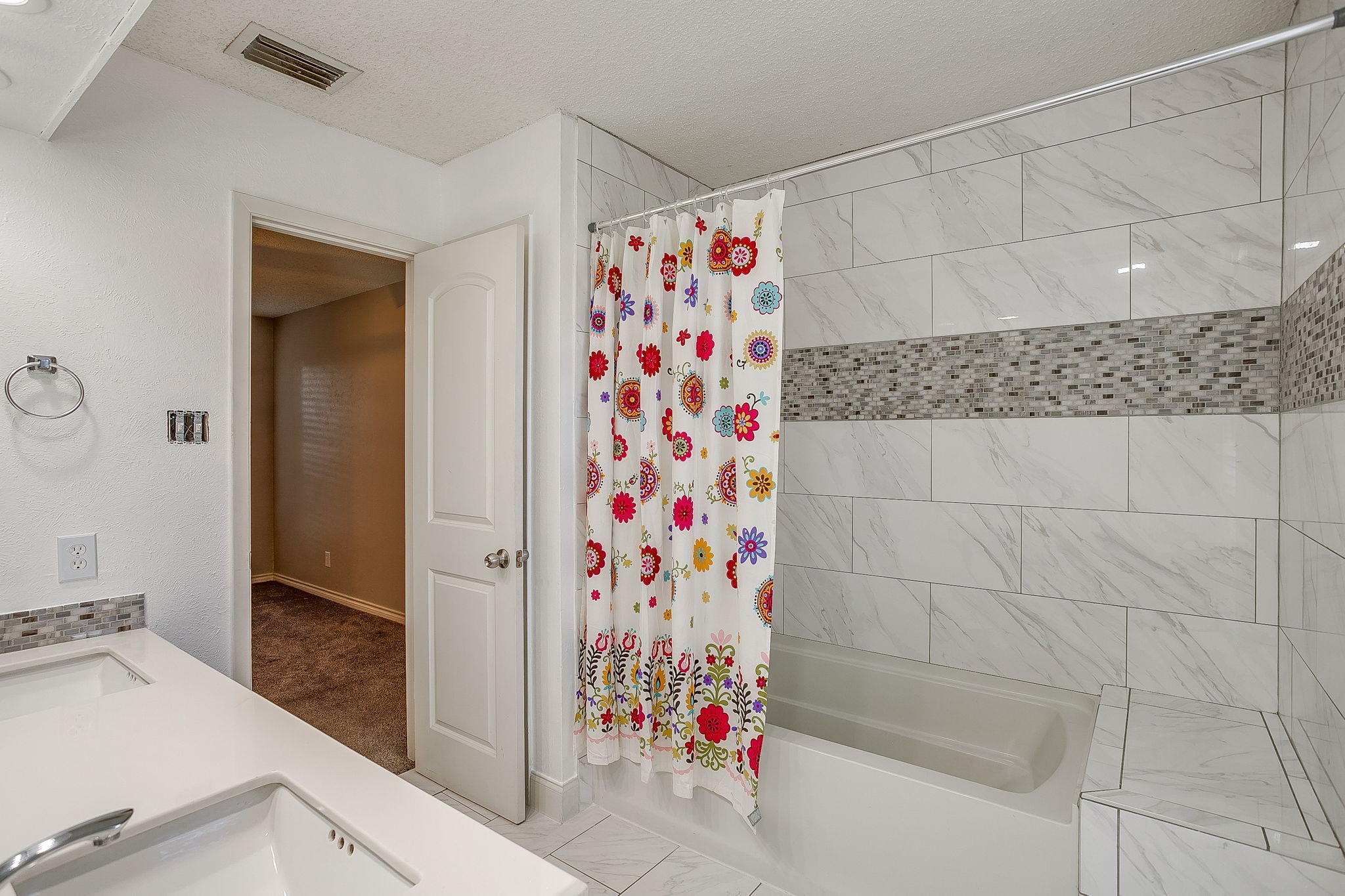 1206 Riverchase Lane Arlington TX 76011