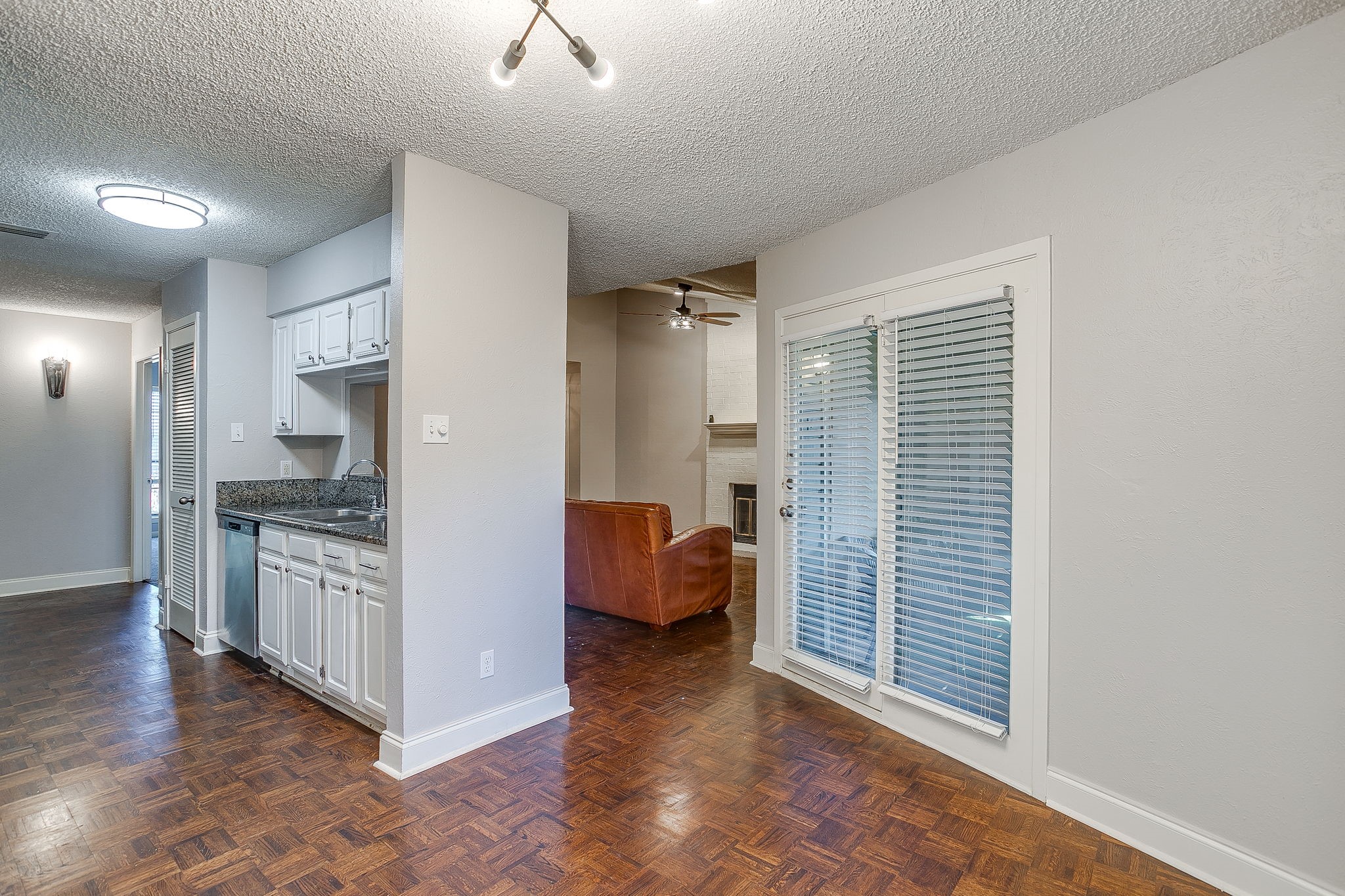 1206 Riverchase Lane Arlington TX 76011