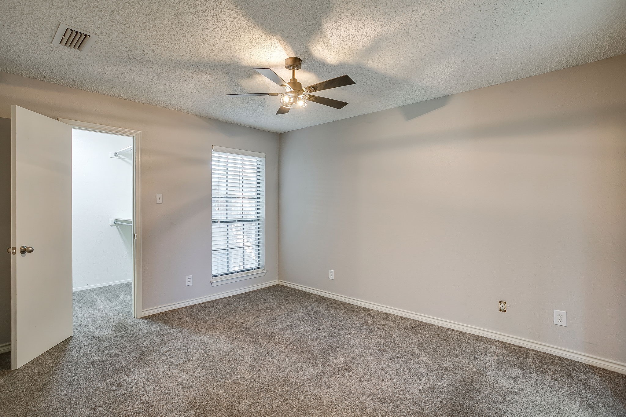 1206 Riverchase Lane Arlington TX 76011