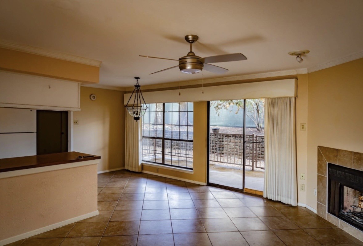 2505 Wedglea Drive Dallas TX 75211
