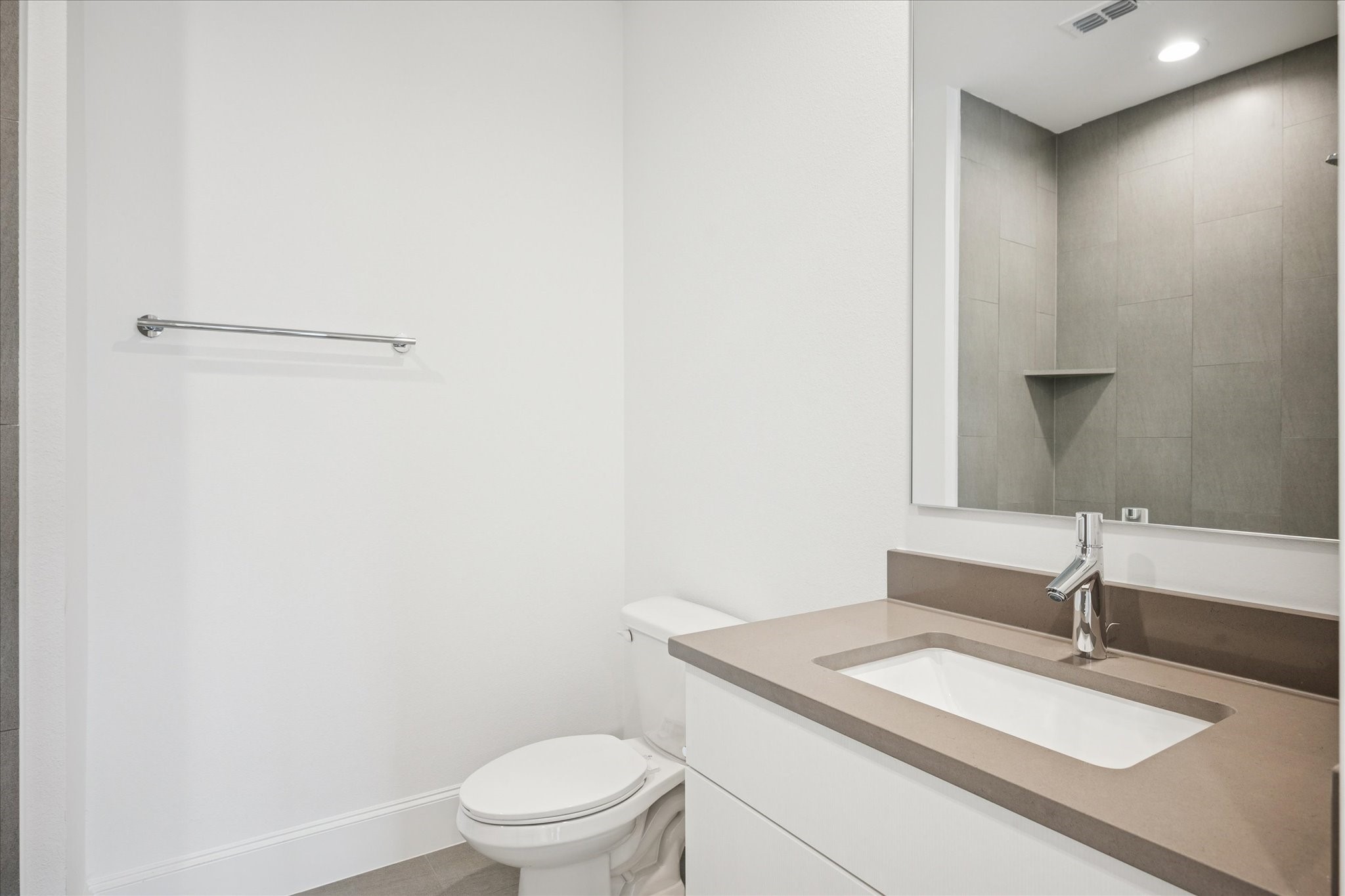 4066 Oak Circle Addison TX 75001