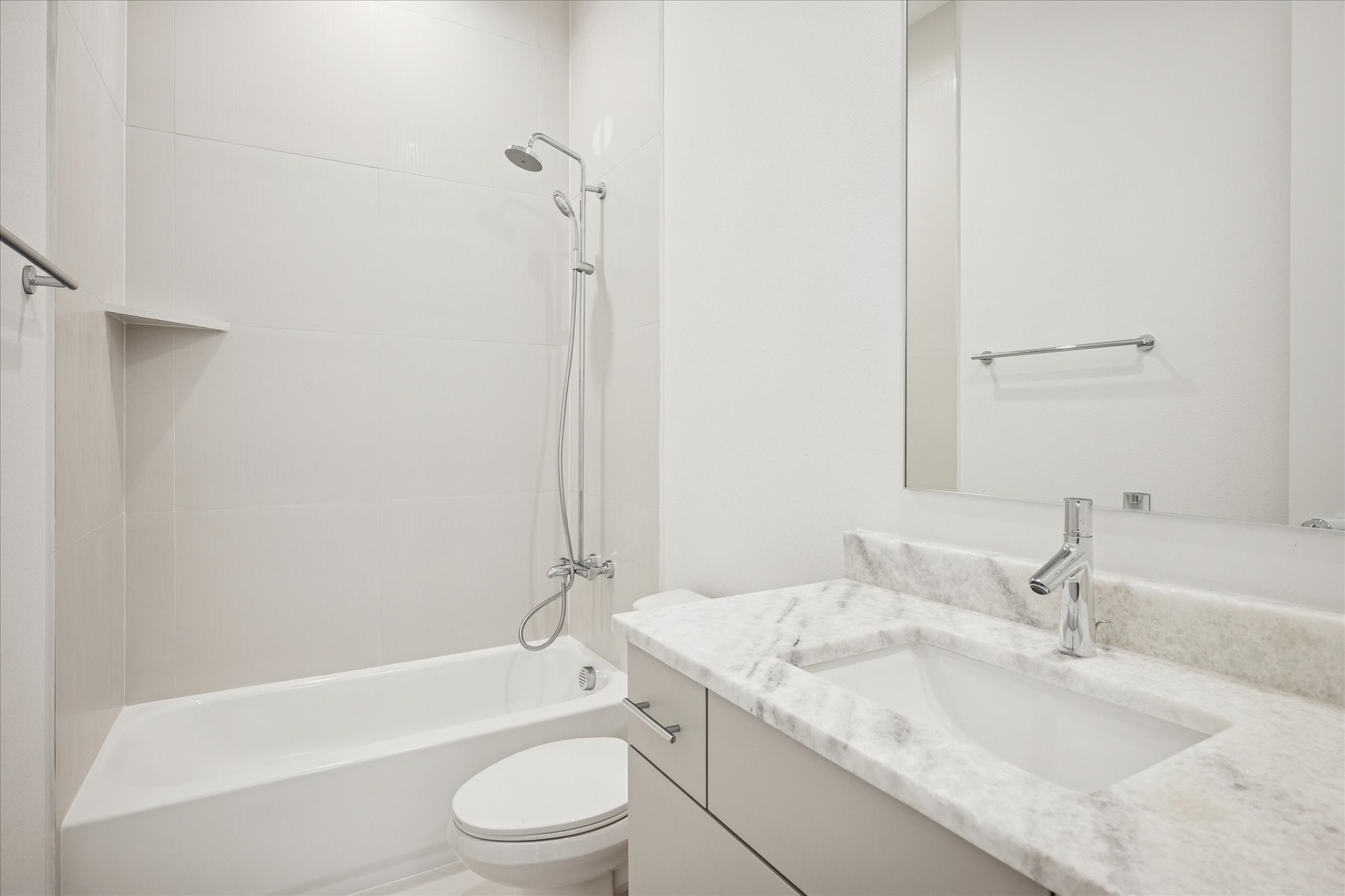 4066 Oak Circle Addison TX 75001