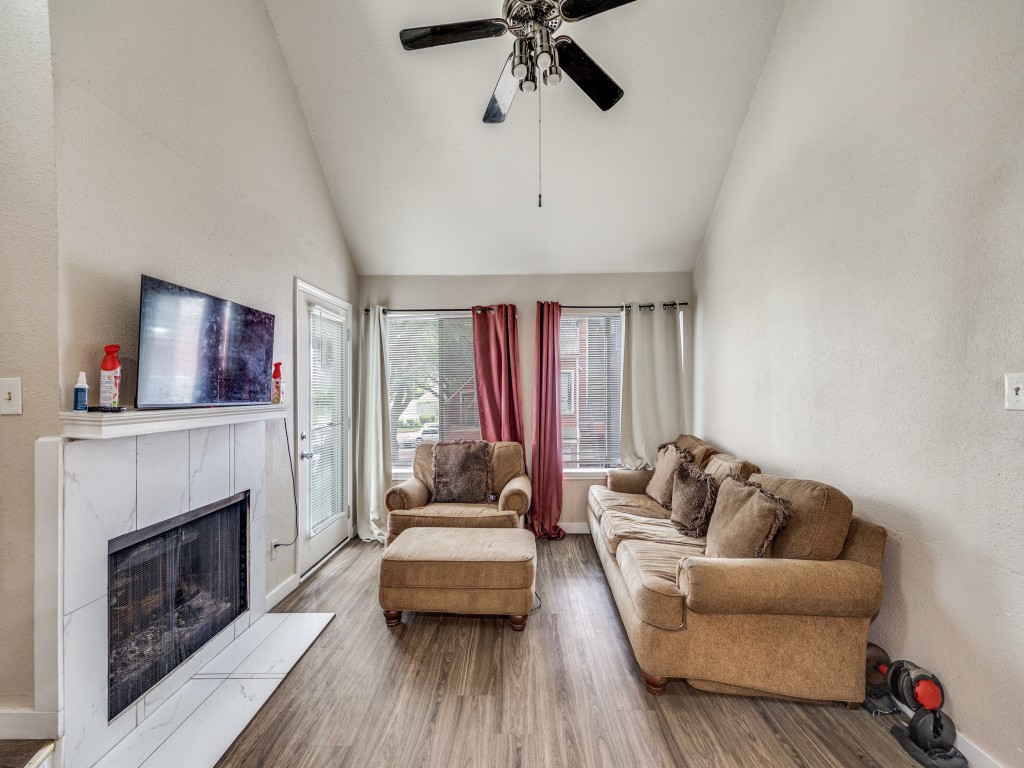 9809 Walnut Street Dallas TX 75243