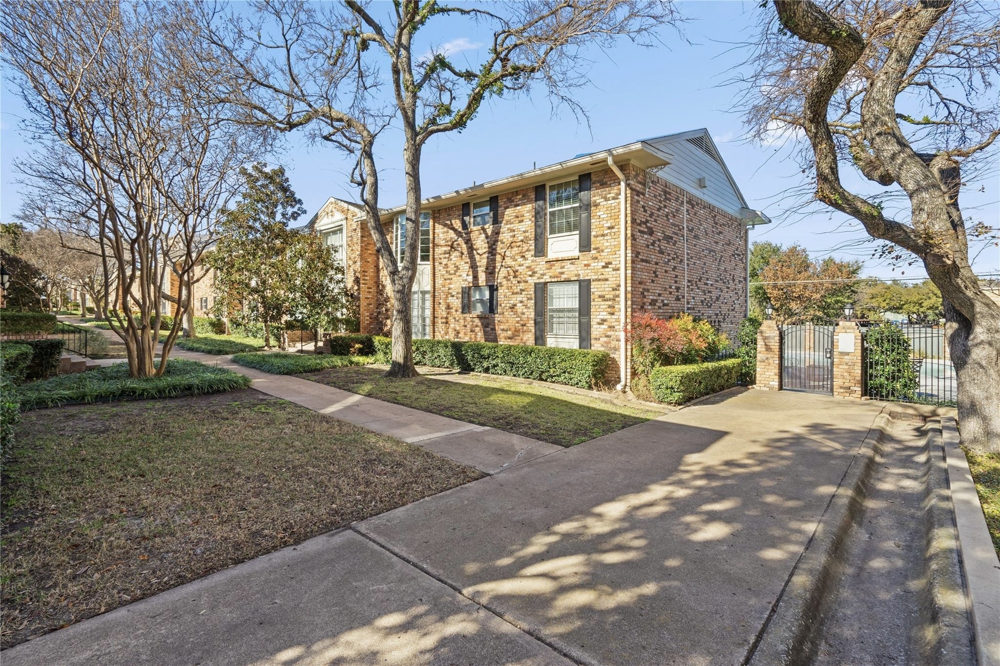 5843 E University Boulevard Dallas TX 75206
