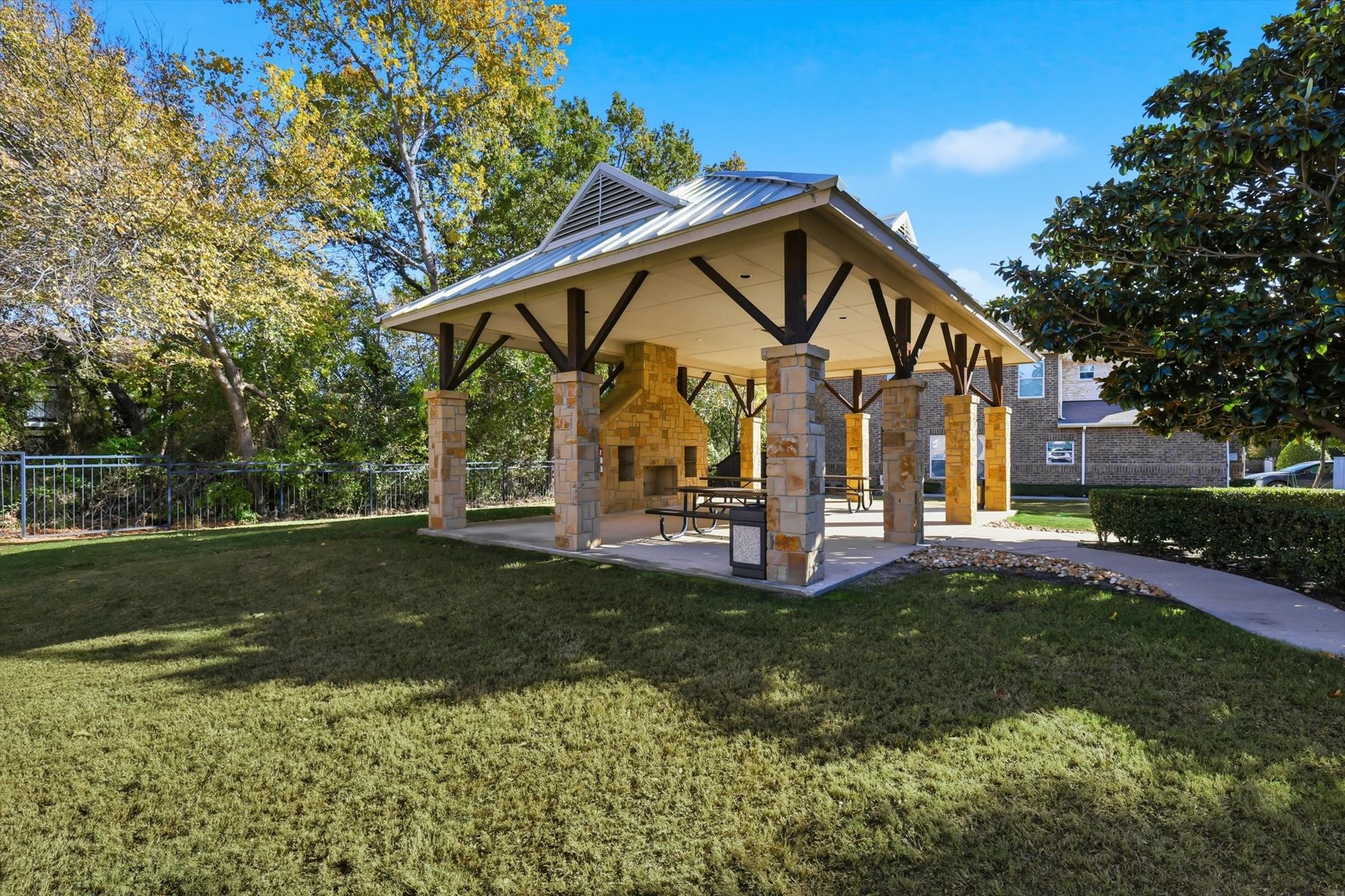 2917 Saint Andrews Drive Lewisville TX 75067