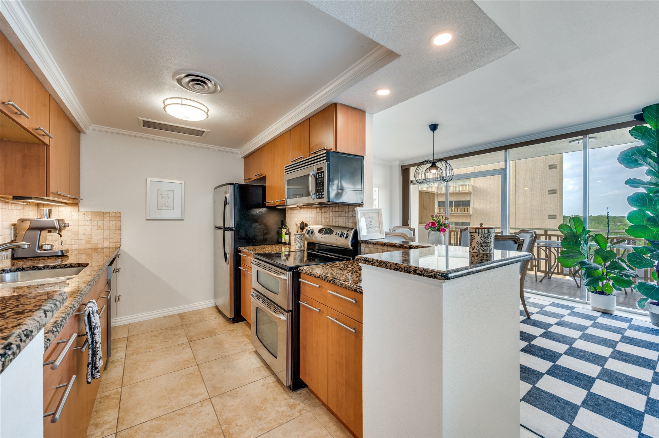 6211 W Northwest Highway Dallas TX 75225
