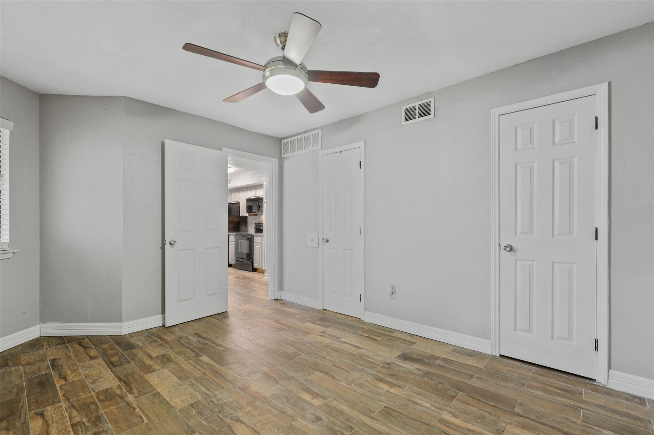 2312 Balsam Drive Arlington TX 76006