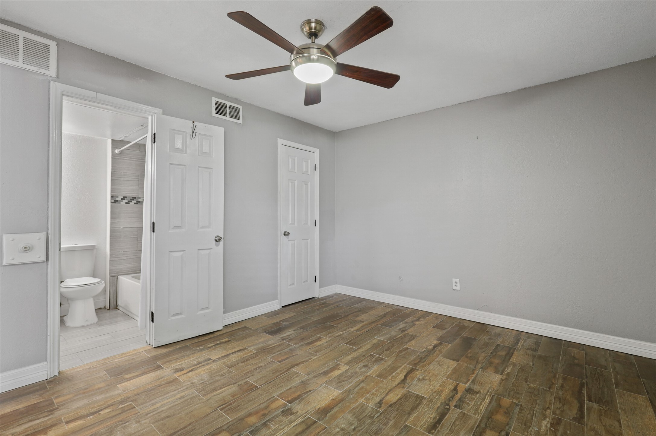 2312 Balsam Drive Arlington TX 76006