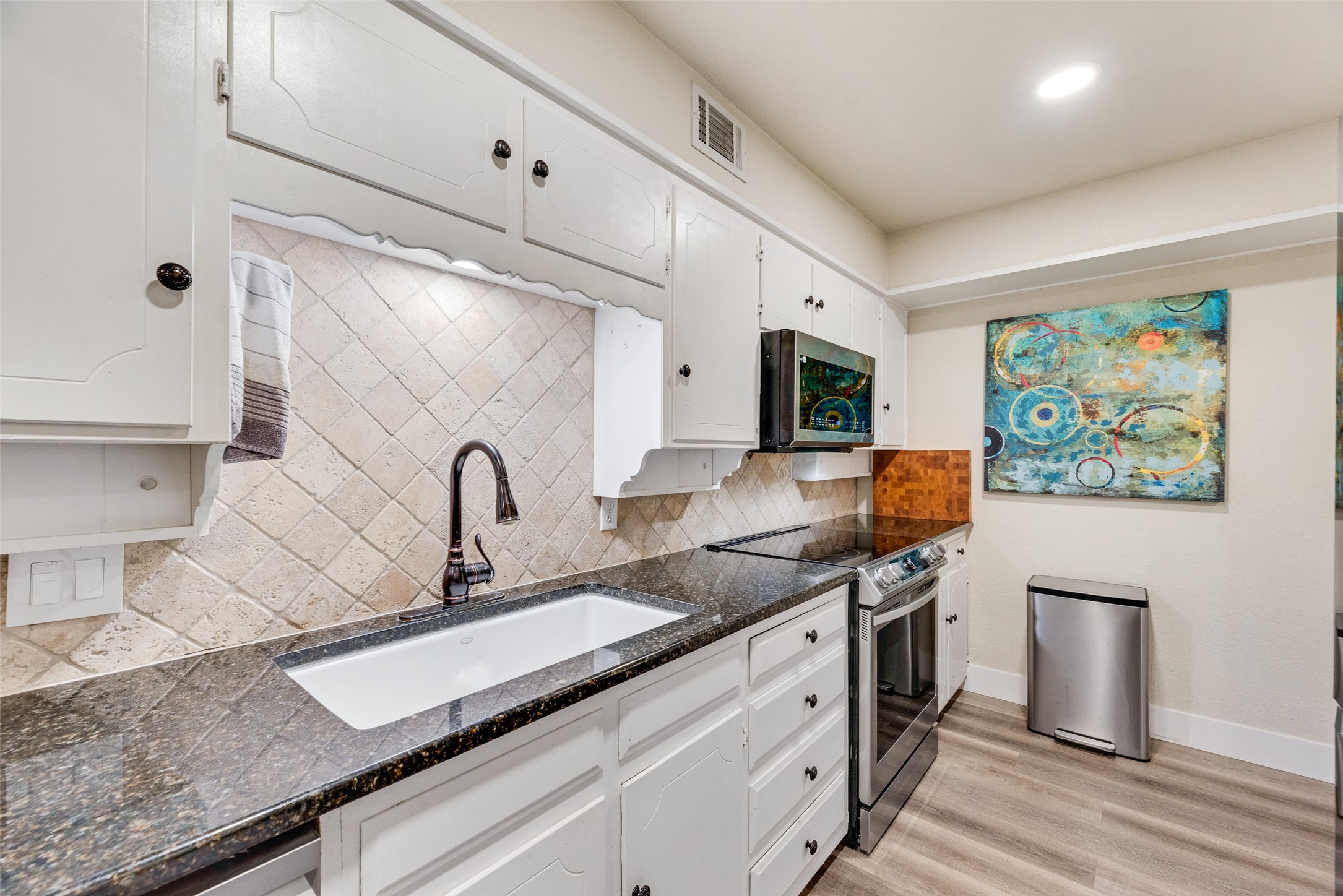 61 One Main Place Benbrook TX 76126