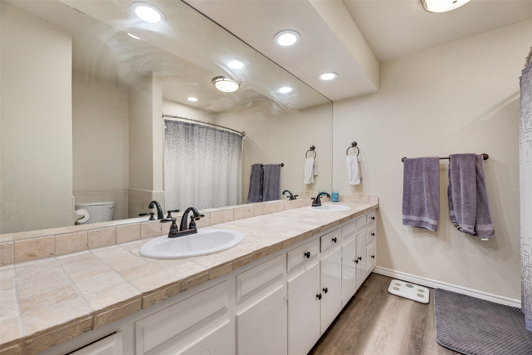 61 One Main Place Benbrook TX 76126