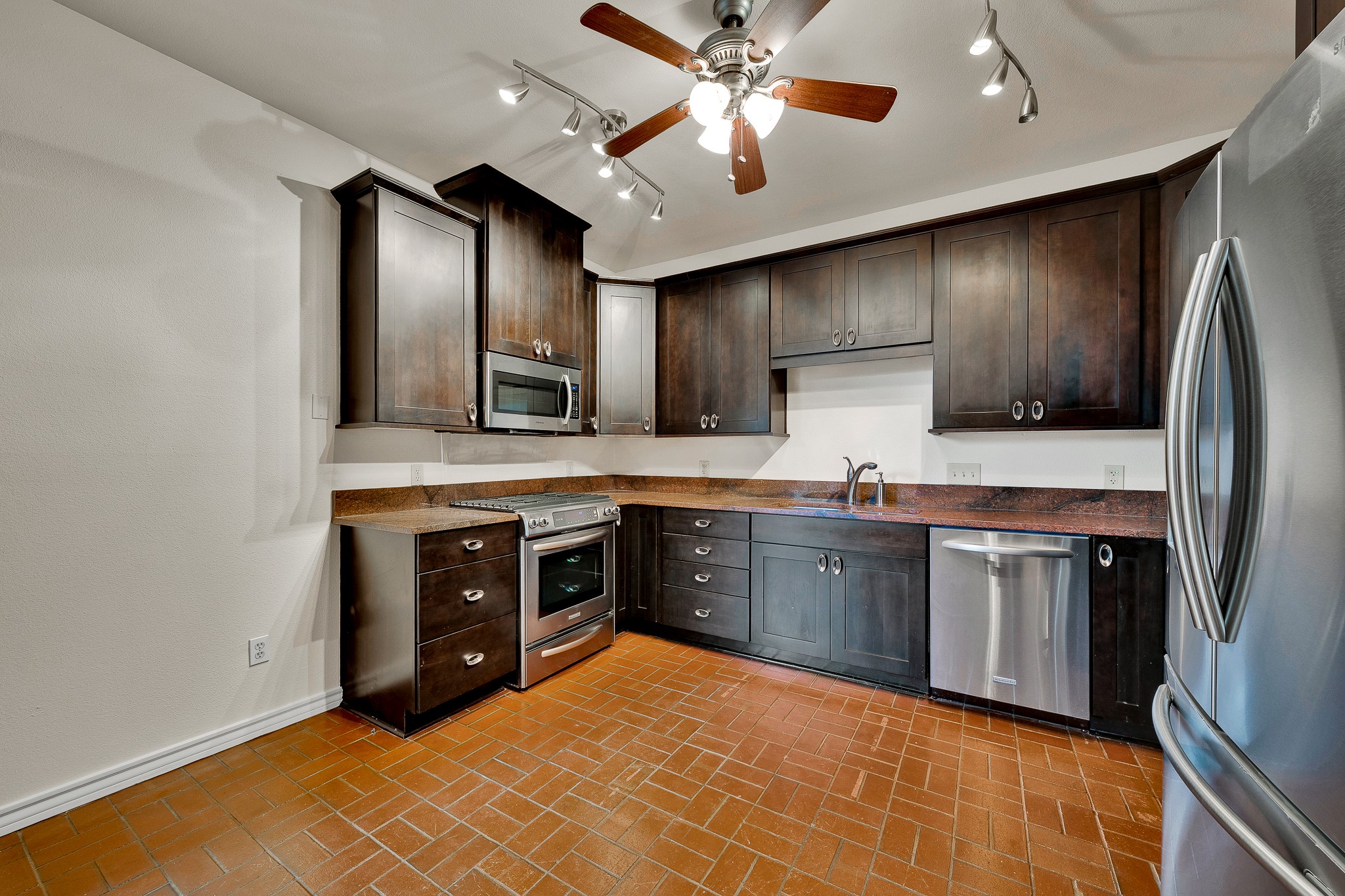 5713 Pershing Avenue Fort Worth TX 76107