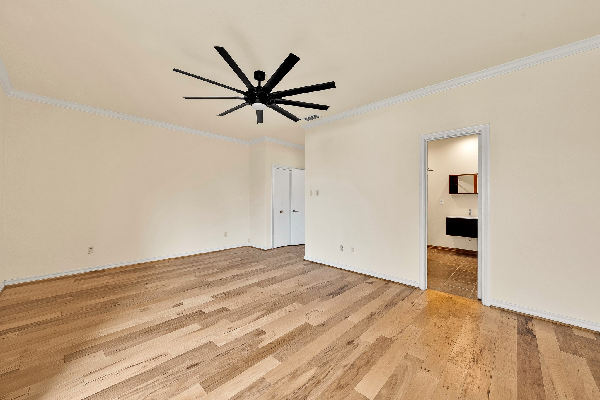 5713 Pershing Avenue Fort Worth TX 76107
