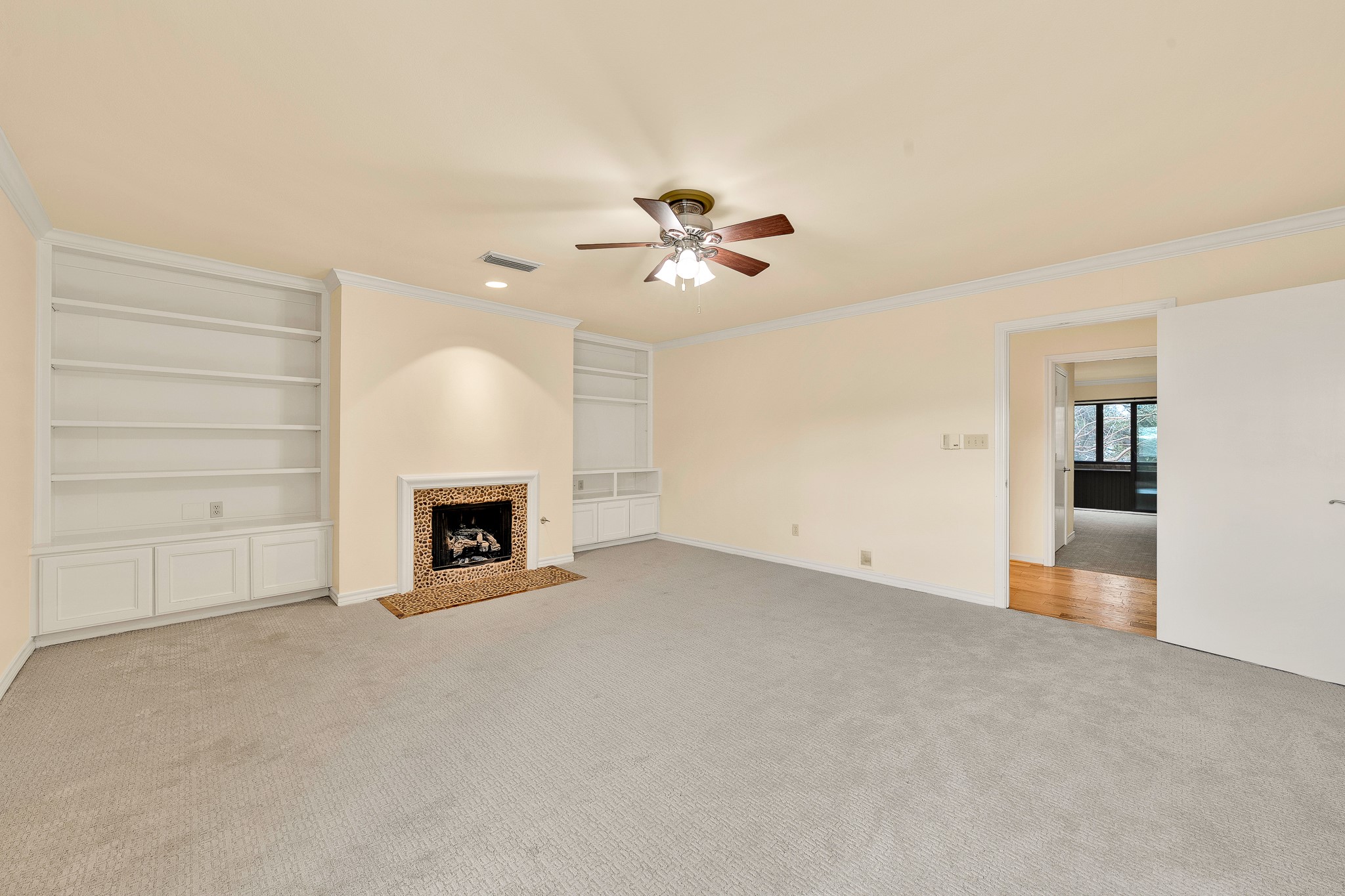 5713 Pershing Avenue Fort Worth TX 76107