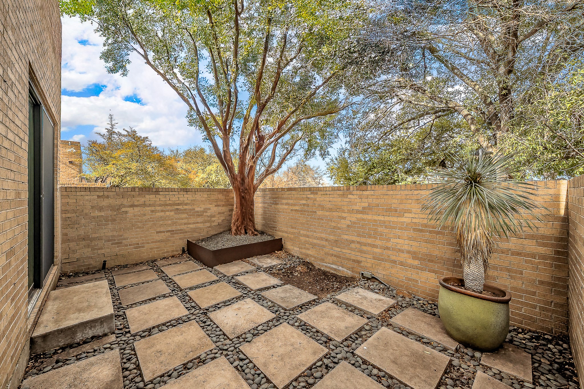 5713 Pershing Avenue Fort Worth TX 76107