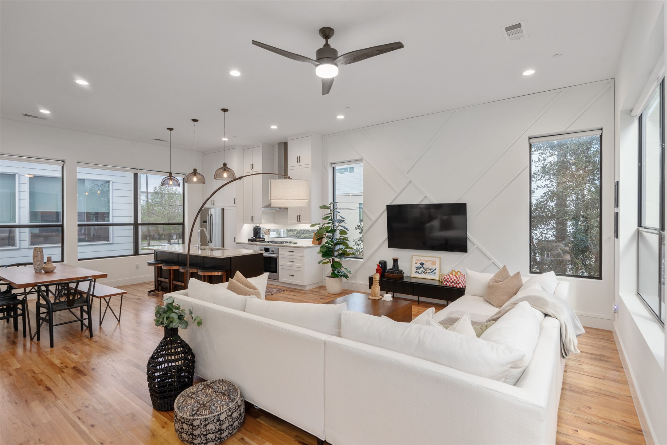 5912 Lindell Avenue Dallas TX 75206