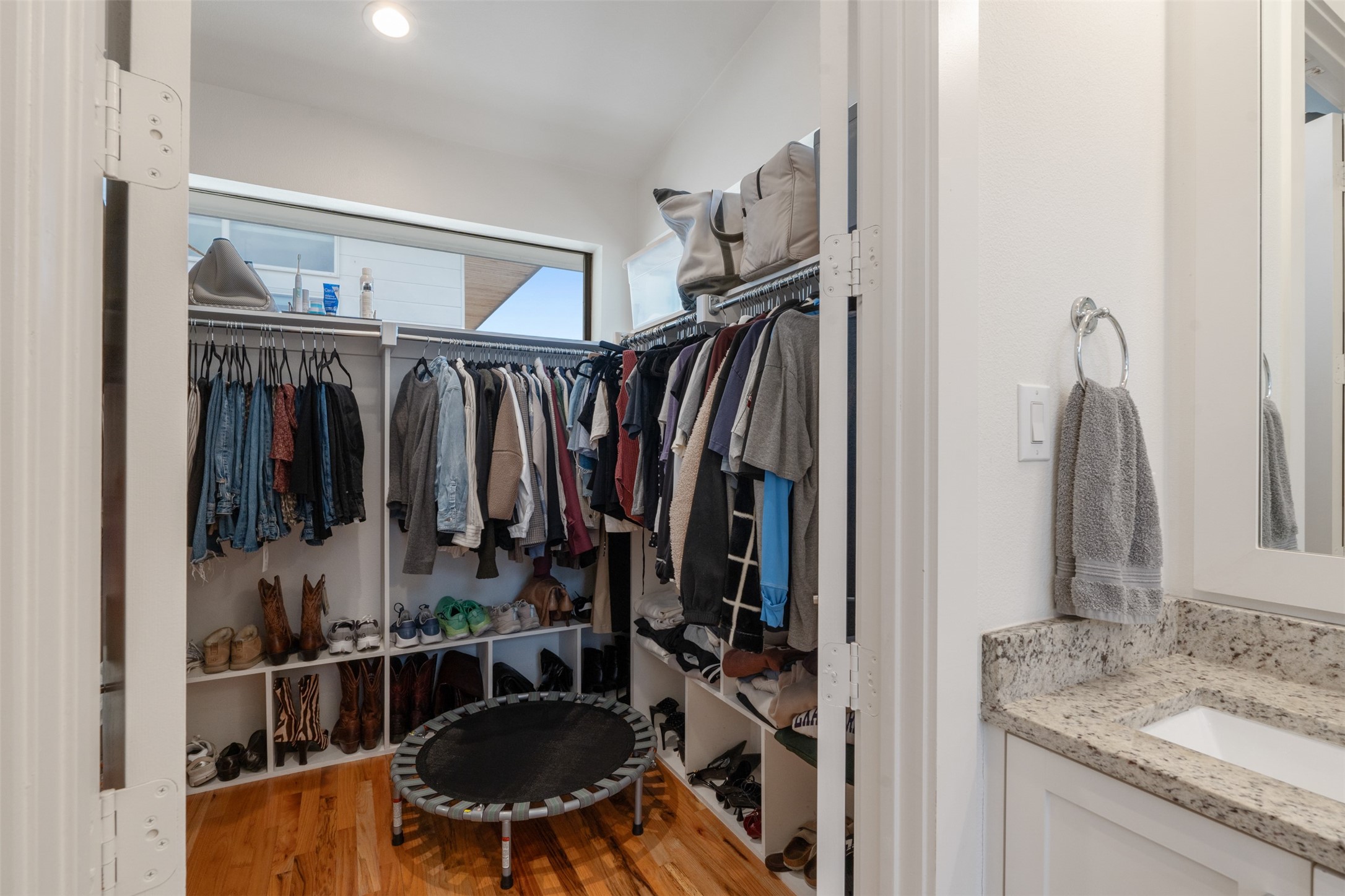 5912 Lindell Avenue Dallas TX 75206