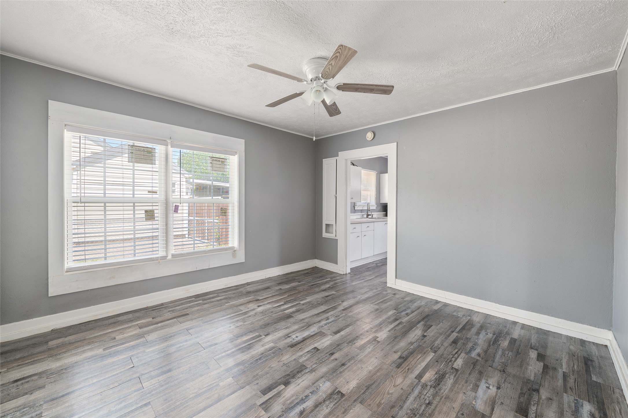 3823 Dempster Avenue Cockrell Hill TX 75211
