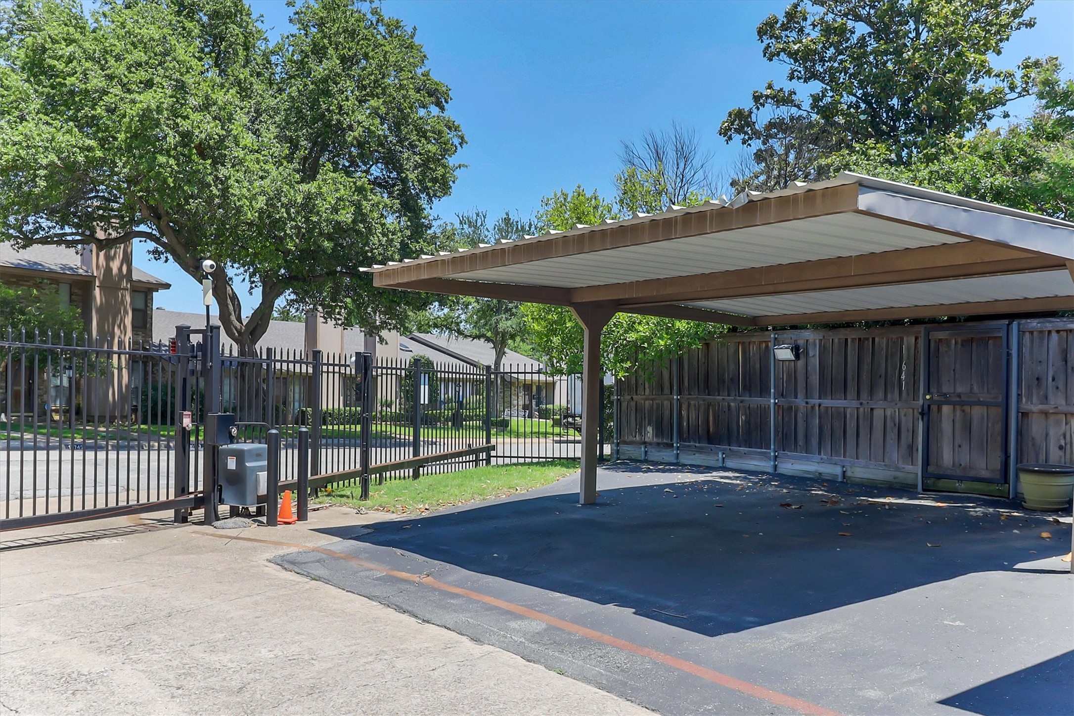 10641 Northboro Street Dallas TX 75230