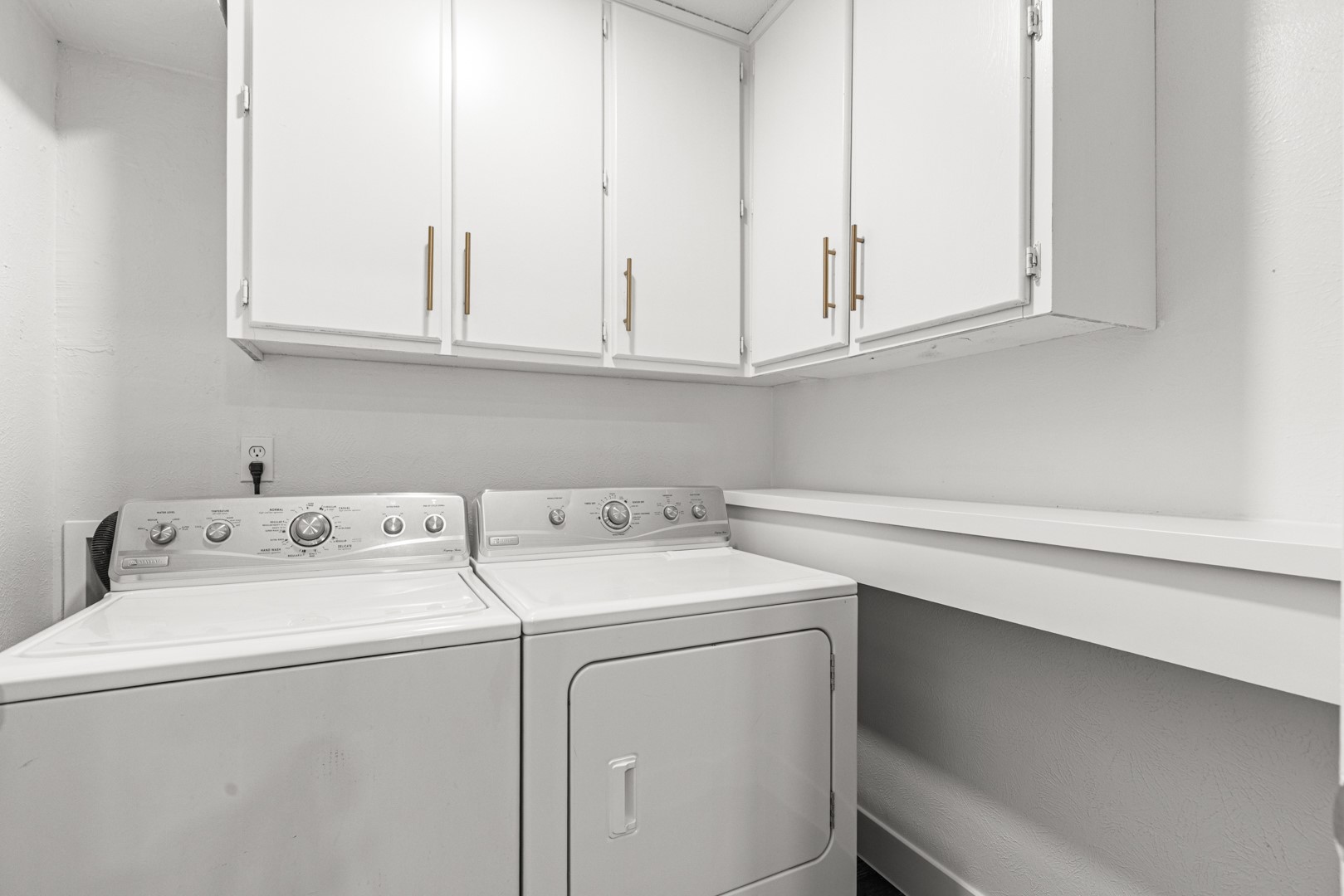 13207 Woodbend Lane Dallas TX 75243