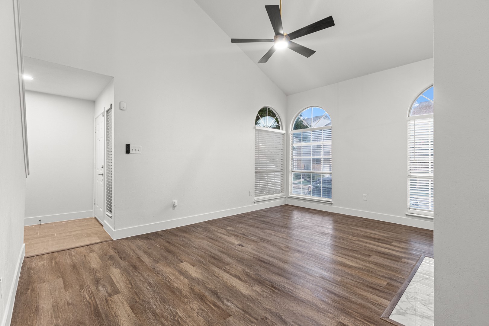 13207 Woodbend Lane Dallas TX 75243