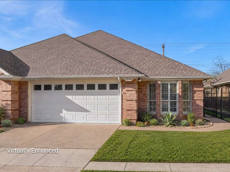 1208 Henard Lane Granbury TX 76048