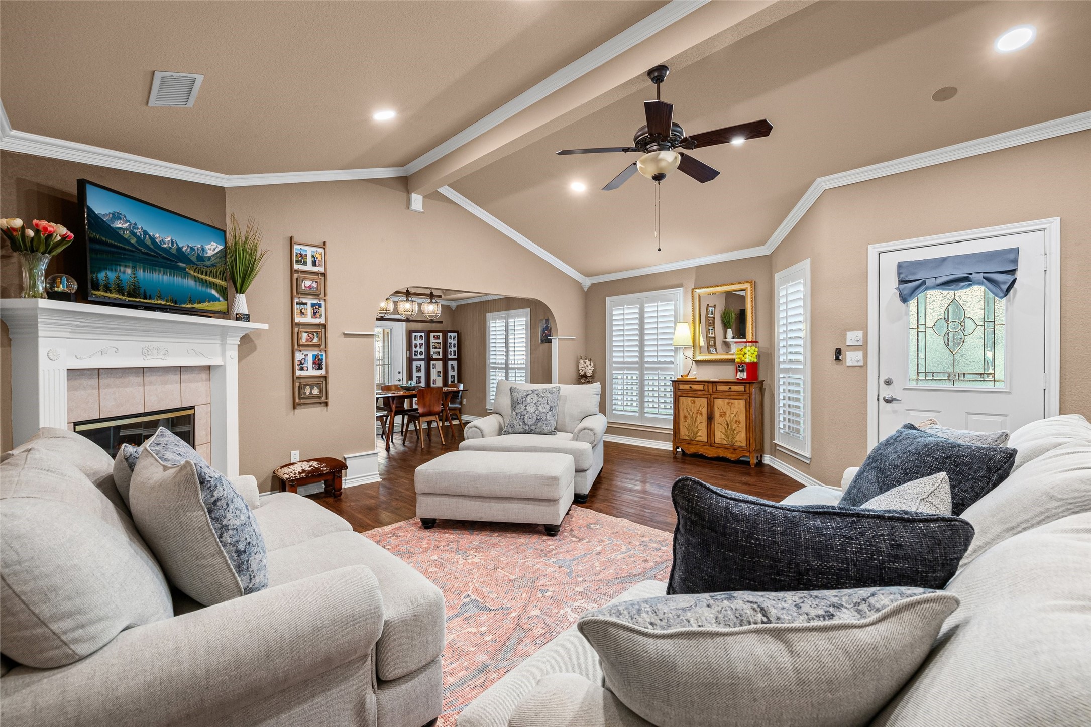 1208 Henard Lane Granbury TX 76048