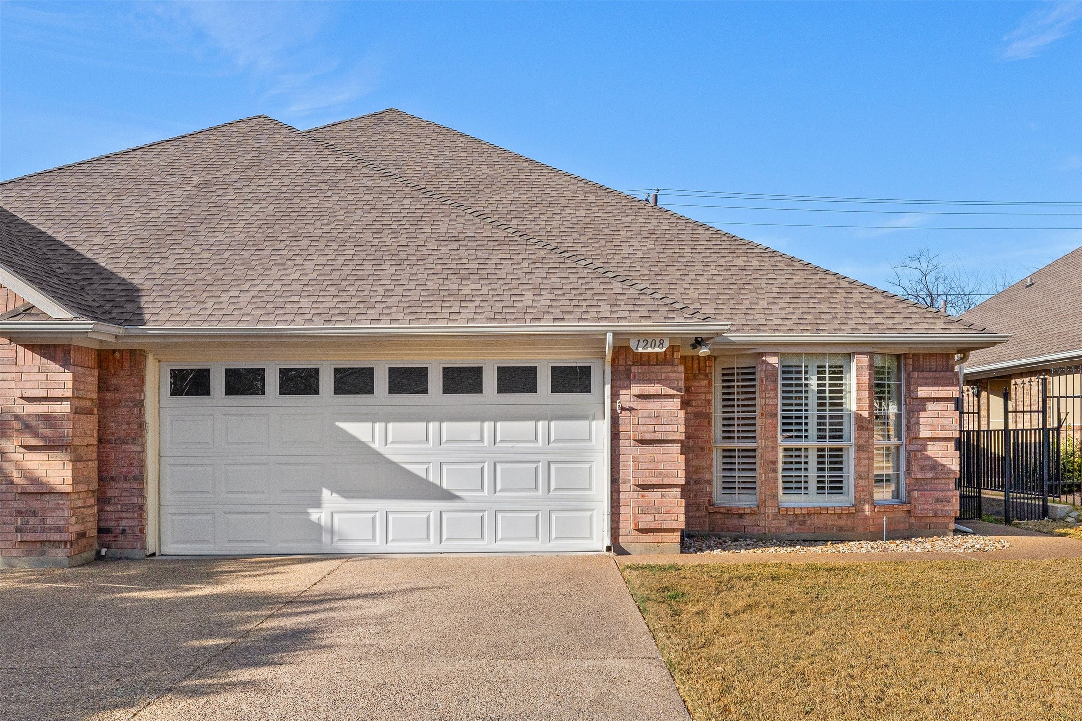 1208 Henard Lane Granbury TX 76048
