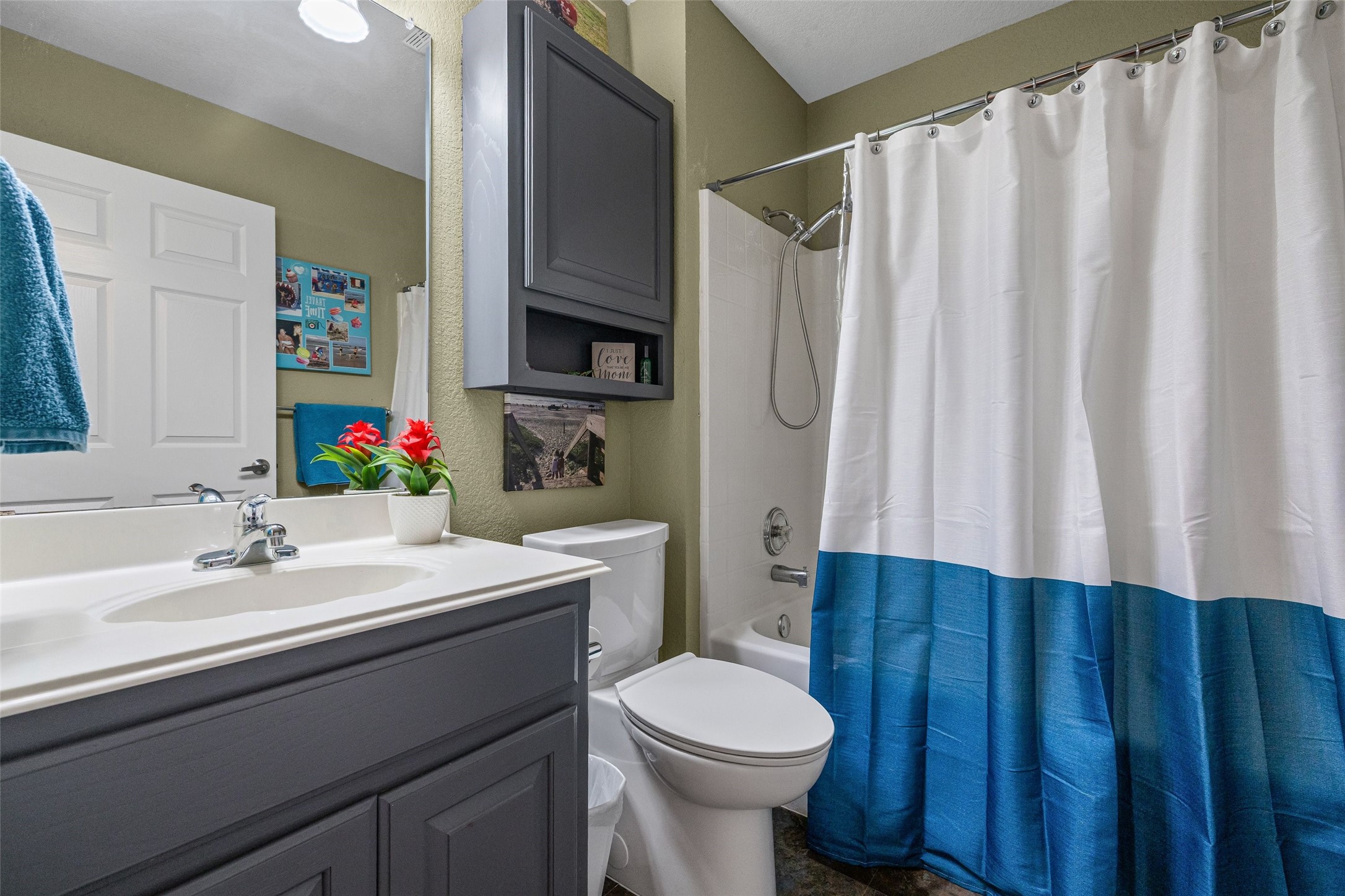 1208 Henard Lane Granbury TX 76048