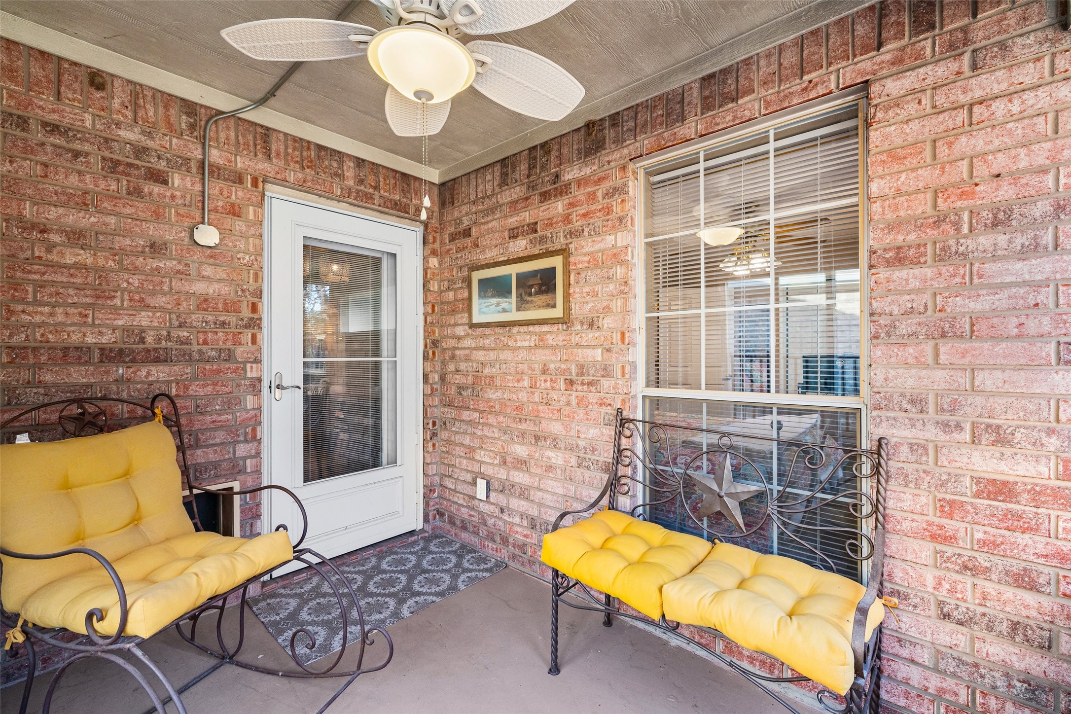 1208 Henard Lane Granbury TX 76048