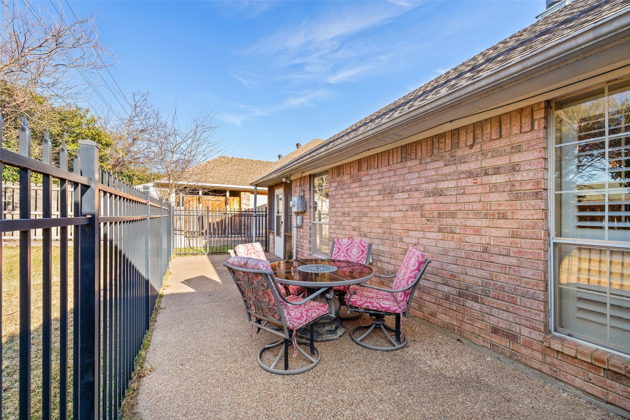 1208 Henard Lane Granbury TX 76048