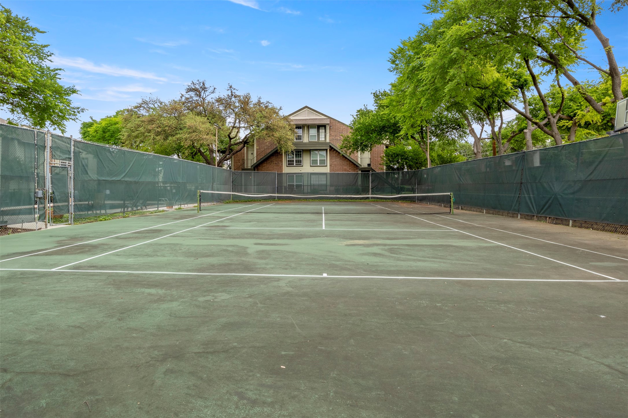 5981 Arapaho Road Dallas TX 75248
