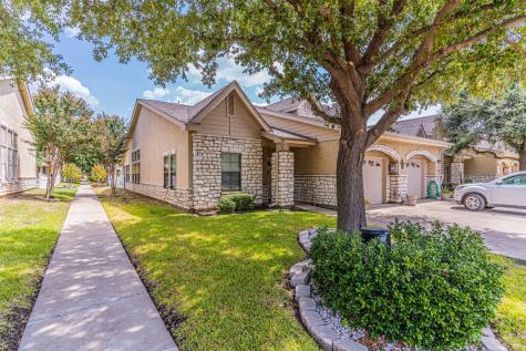 832 Kitty Hawk Lane Grand Prairie TX 75051