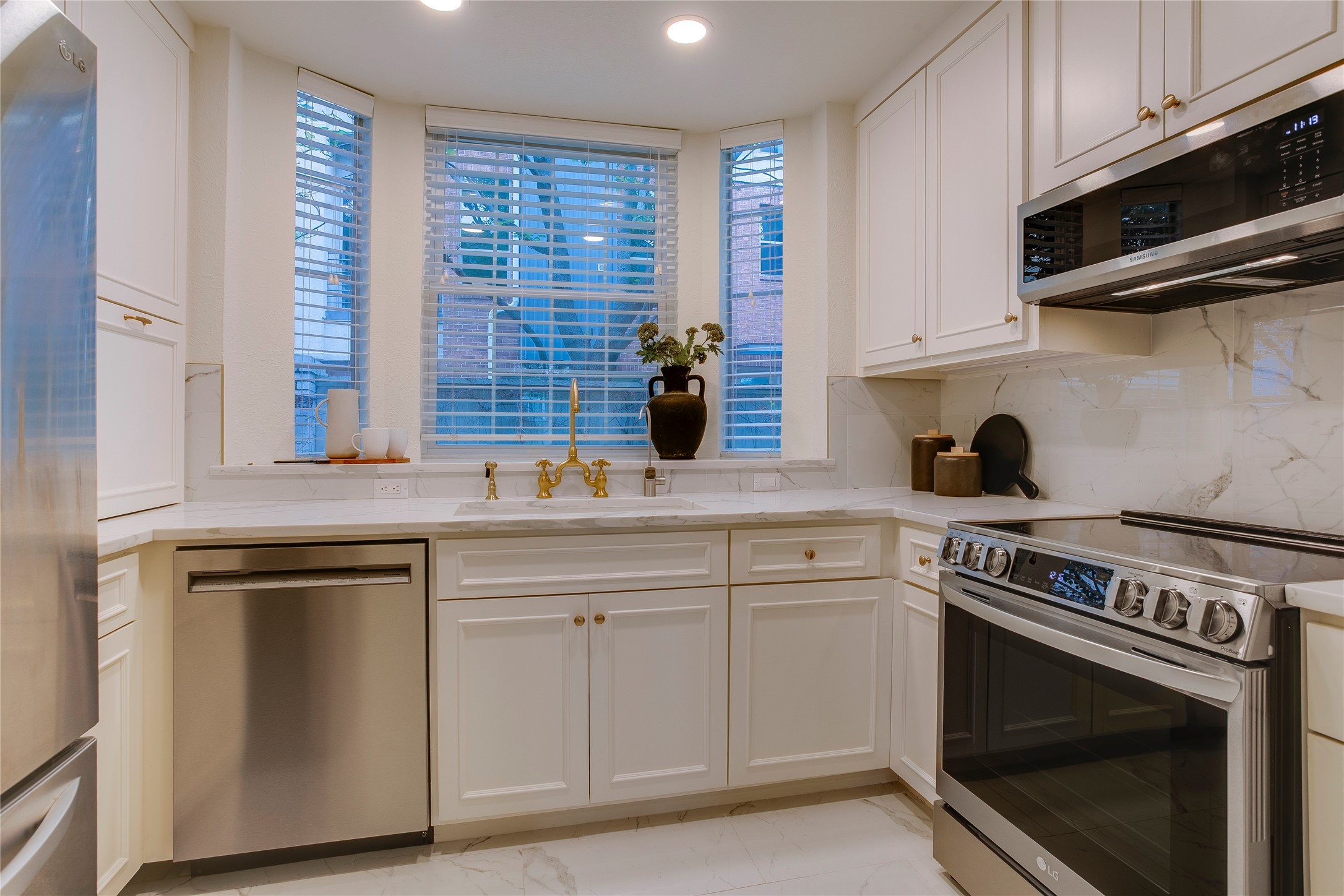 4424 Holland Avenue Dallas TX 75219