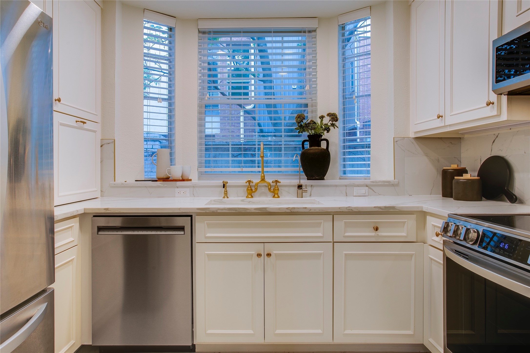 4424 Holland Avenue Dallas TX 75219